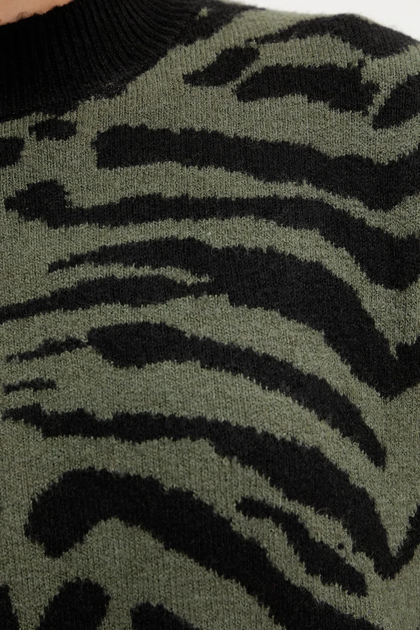 Свитер - фото 5