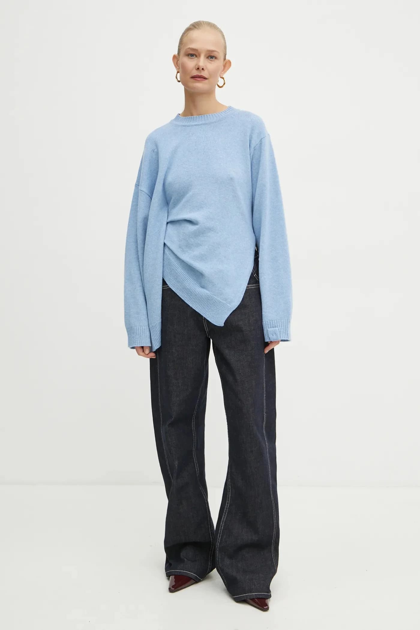 Шерстяной свитер