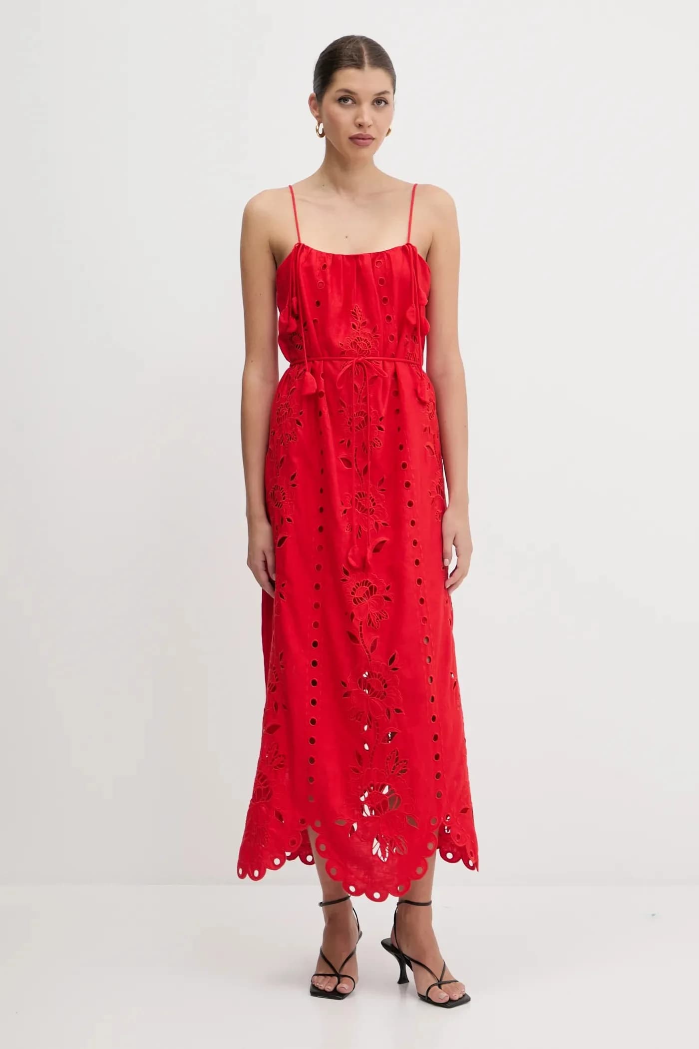 Льняное платье