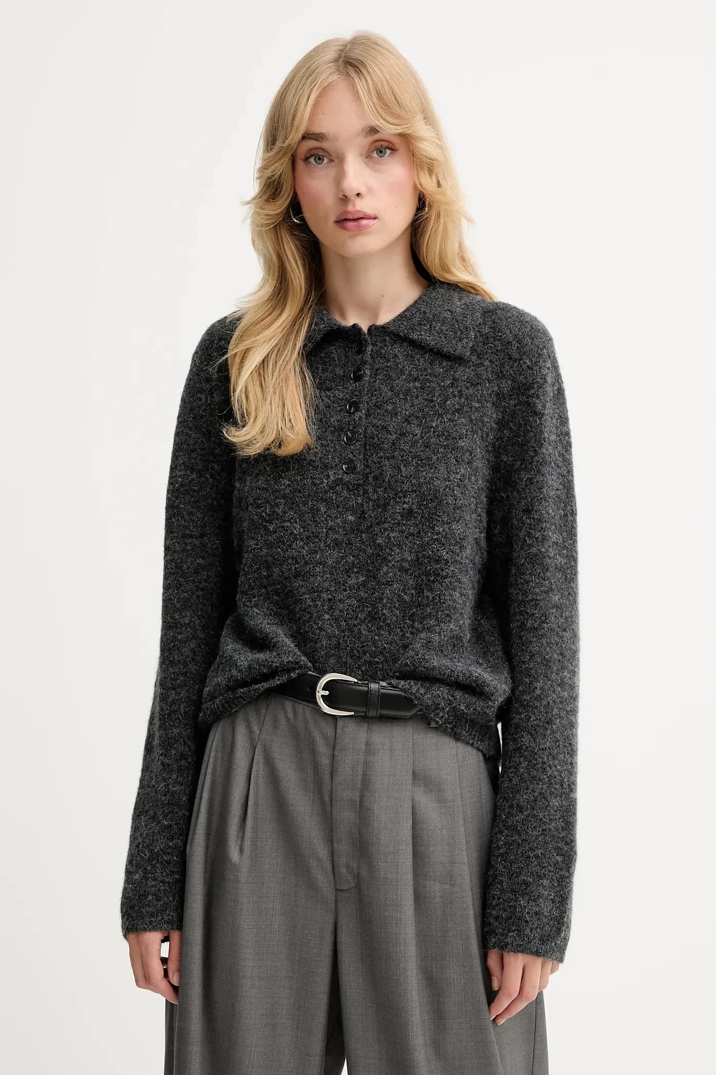 Шерстяной свитер