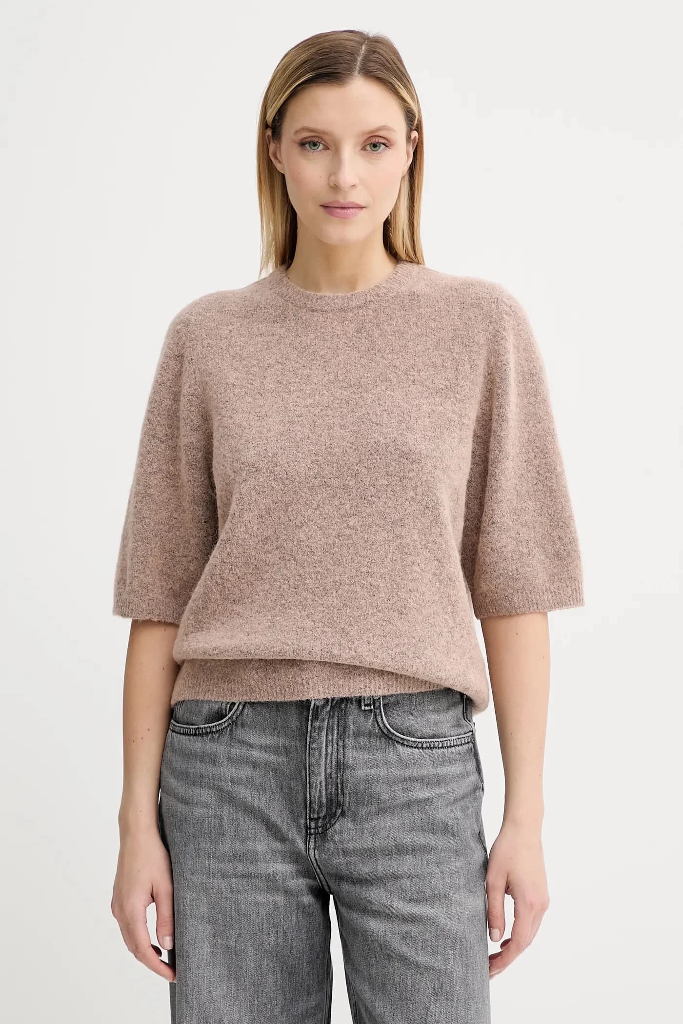 Шерстяной свитер