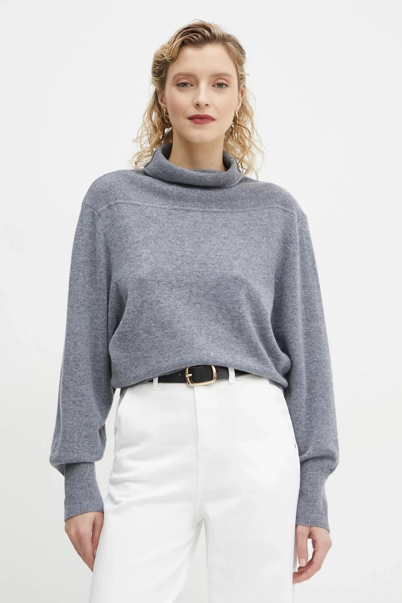 Шерстяной свитер