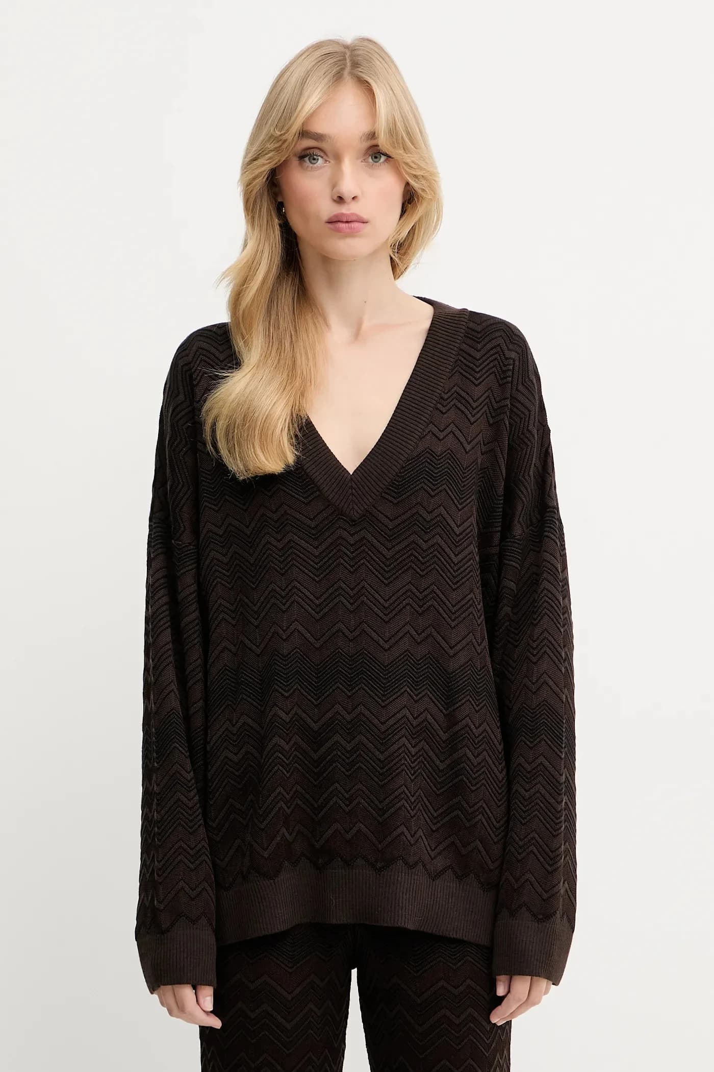 Шерстяной свитер