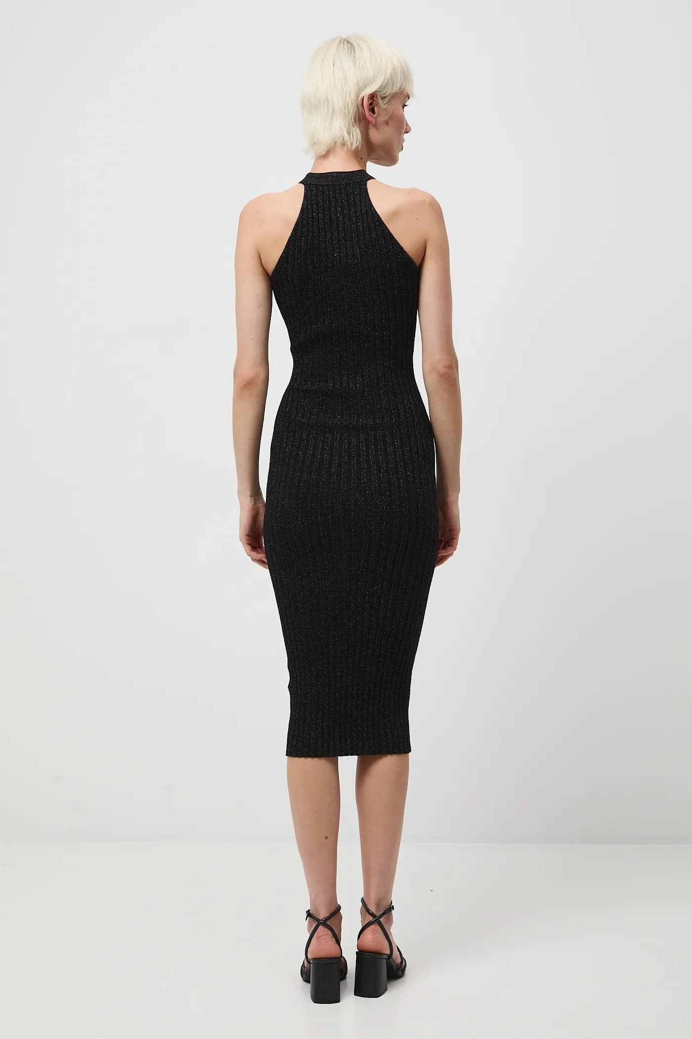 Одеваться - фото 2