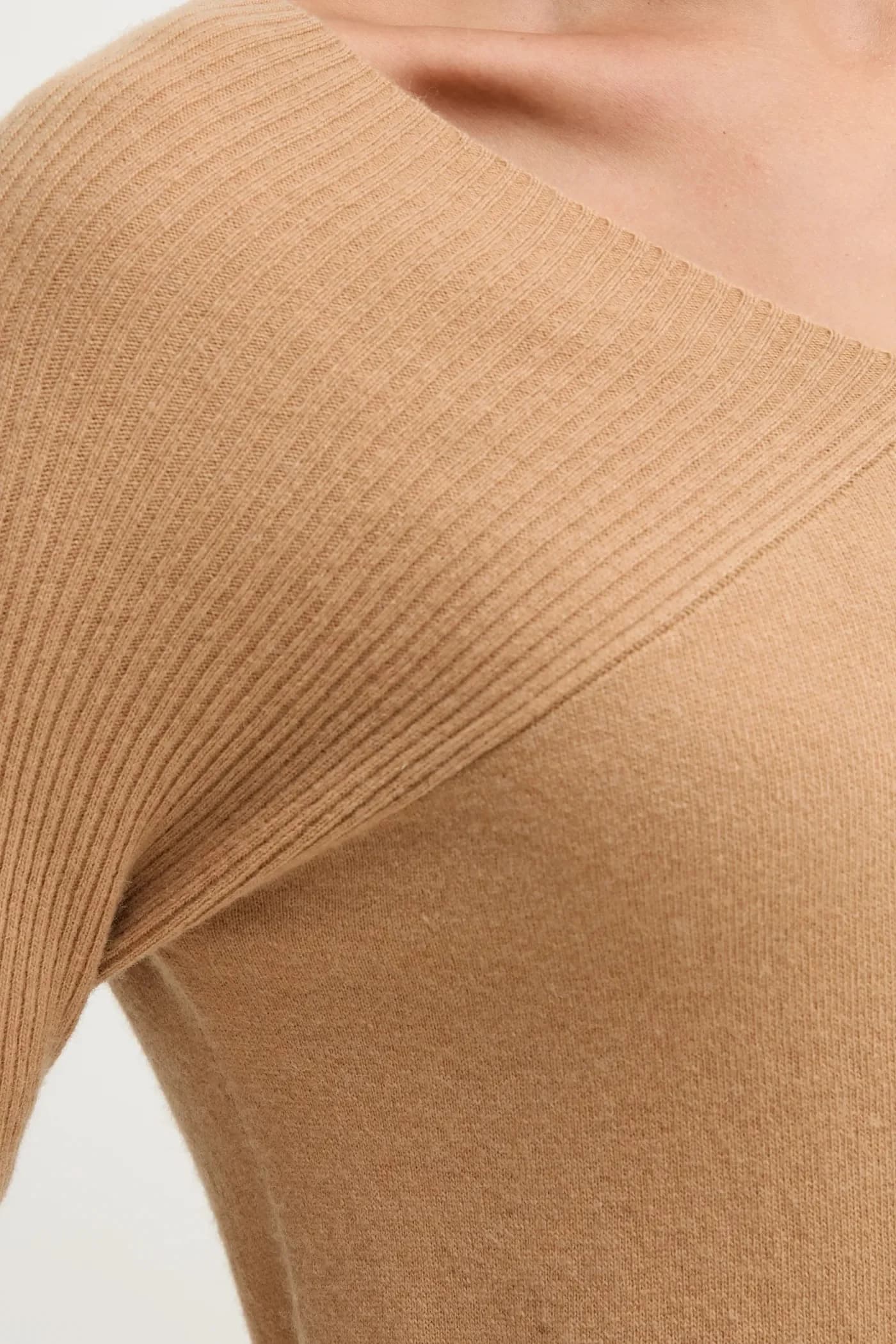 Платье из смесовой шерсти - фото 4