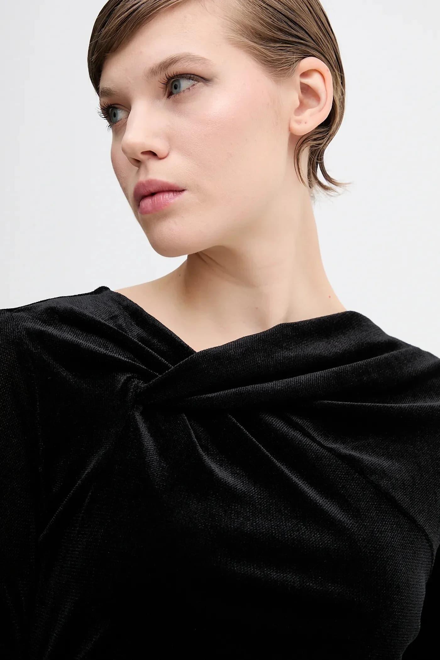 Велюровое платье - фото 4