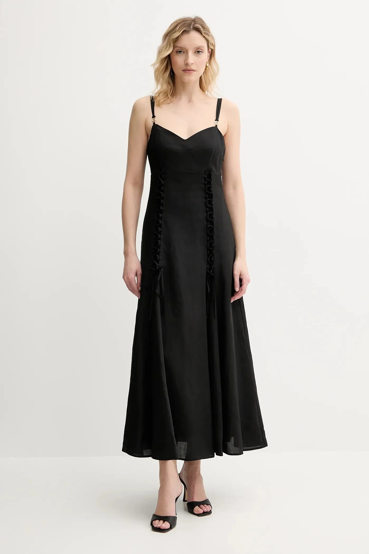 Платье из смесового льна