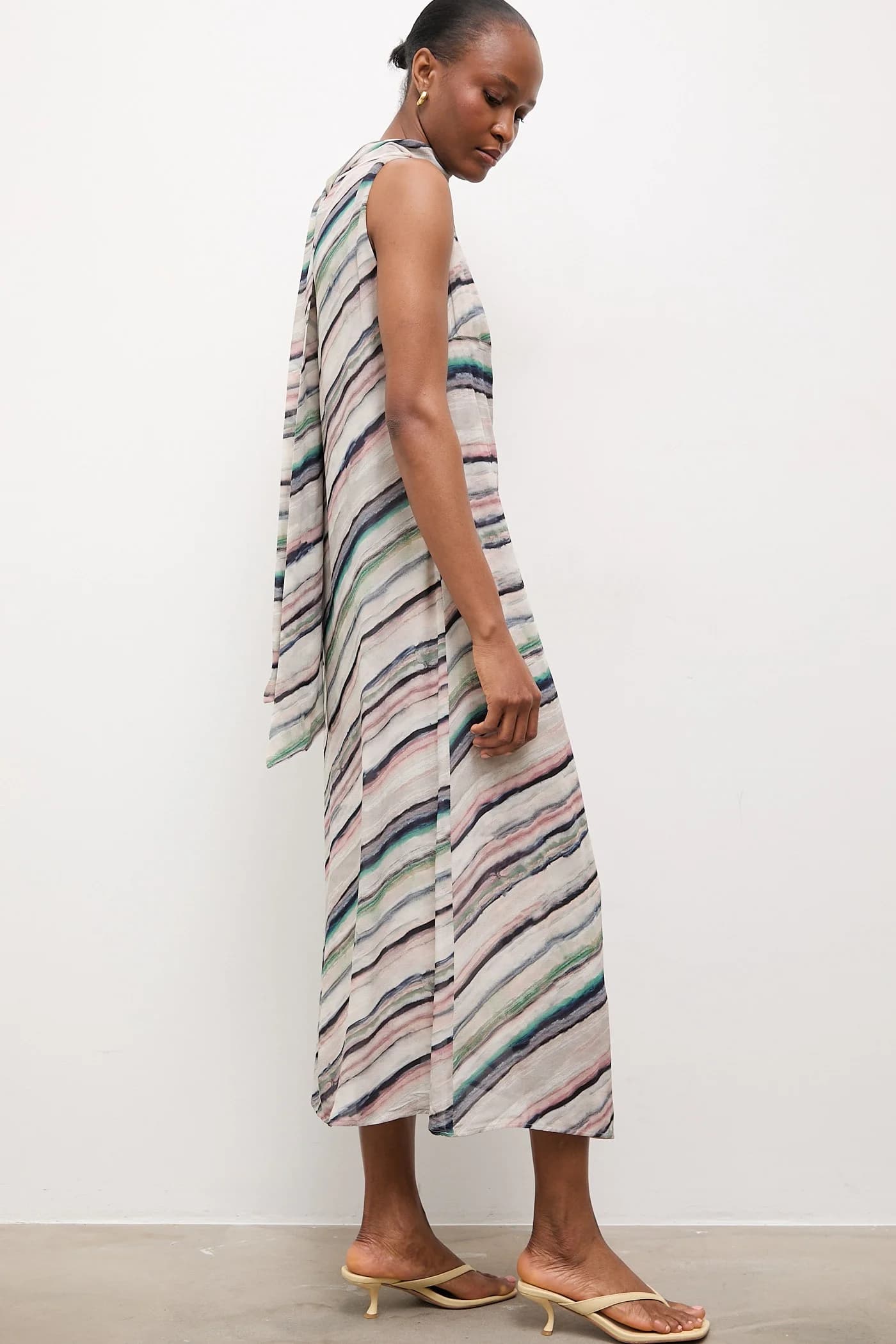 Платье из вискозы