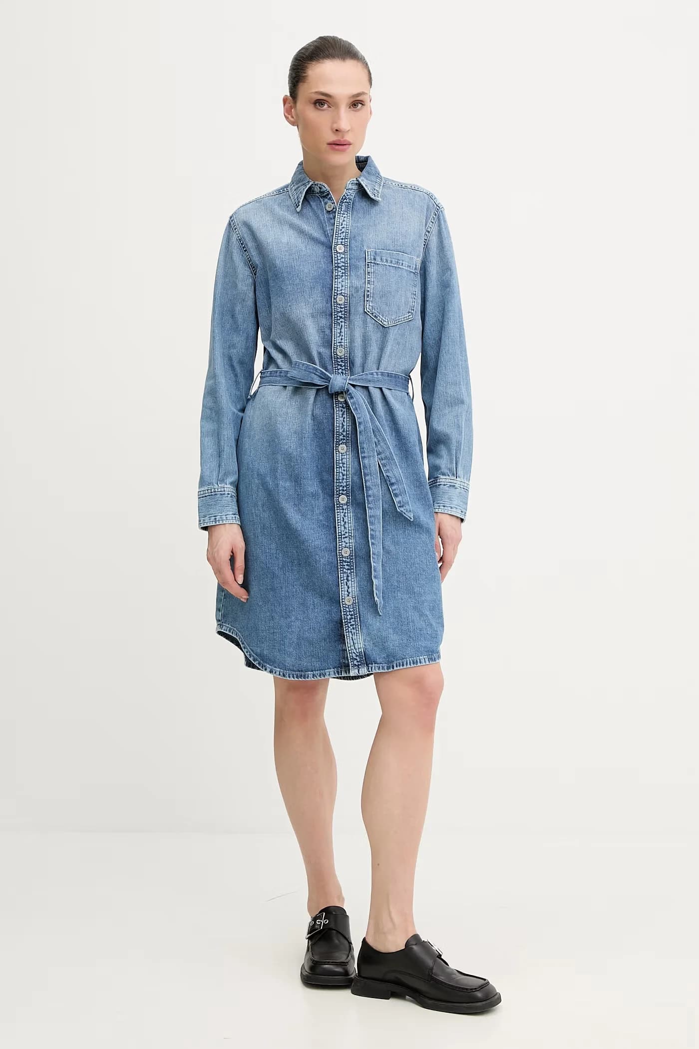 Джинсовое платье-рубашка с поясом-рубашкой - фото 2