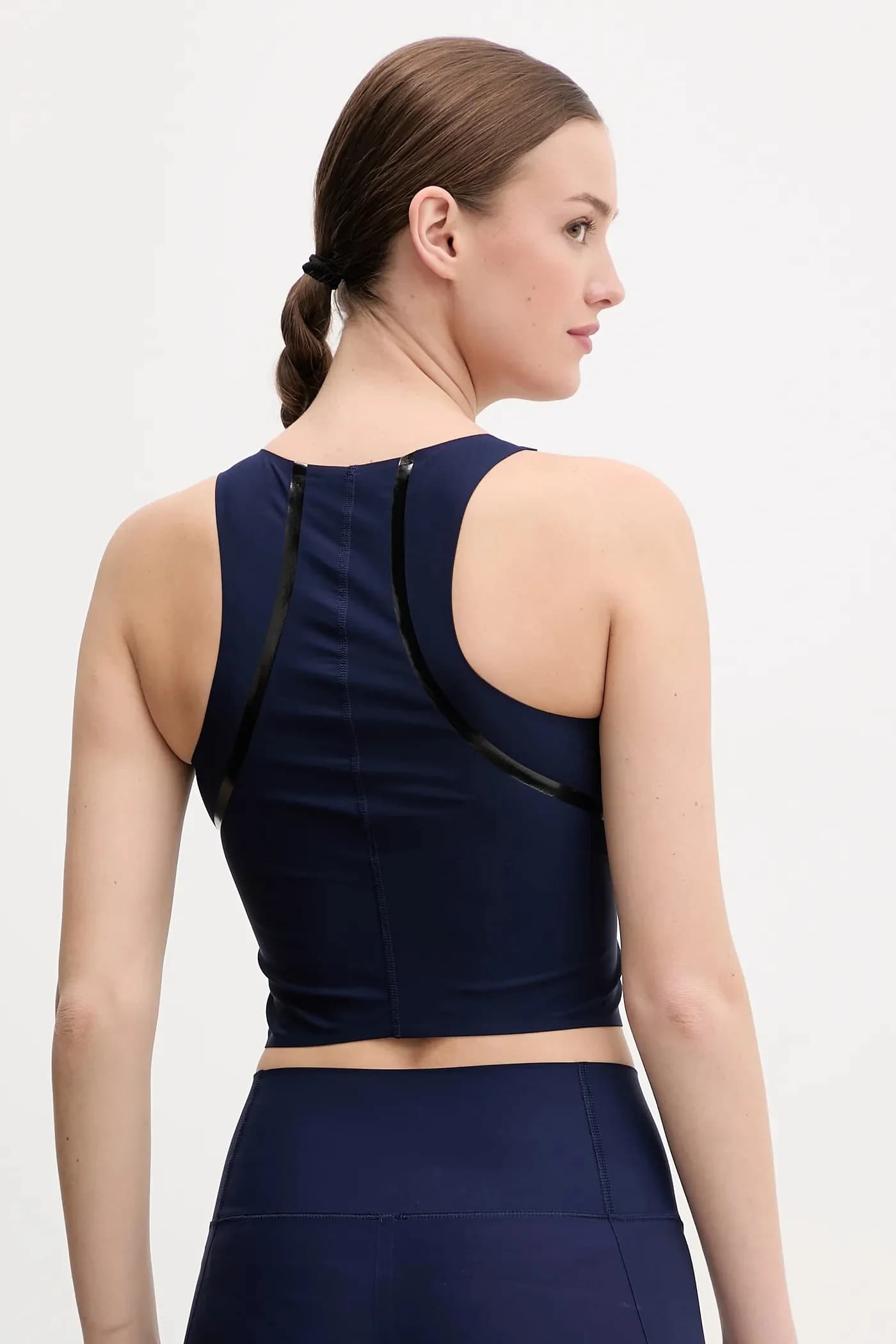 Скульптурный тренировочный топ - фото 3