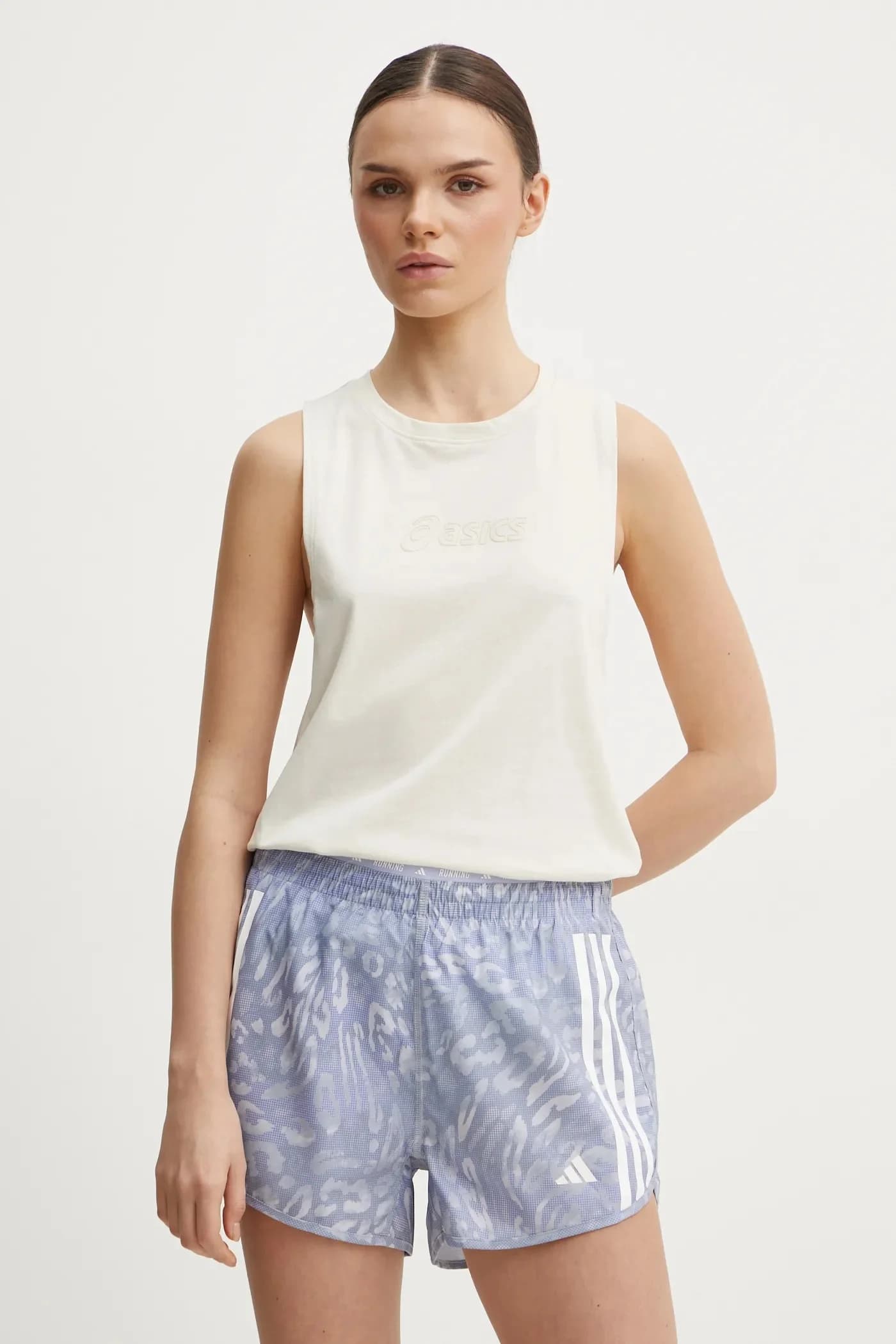 Тренировочный топ с логотипом