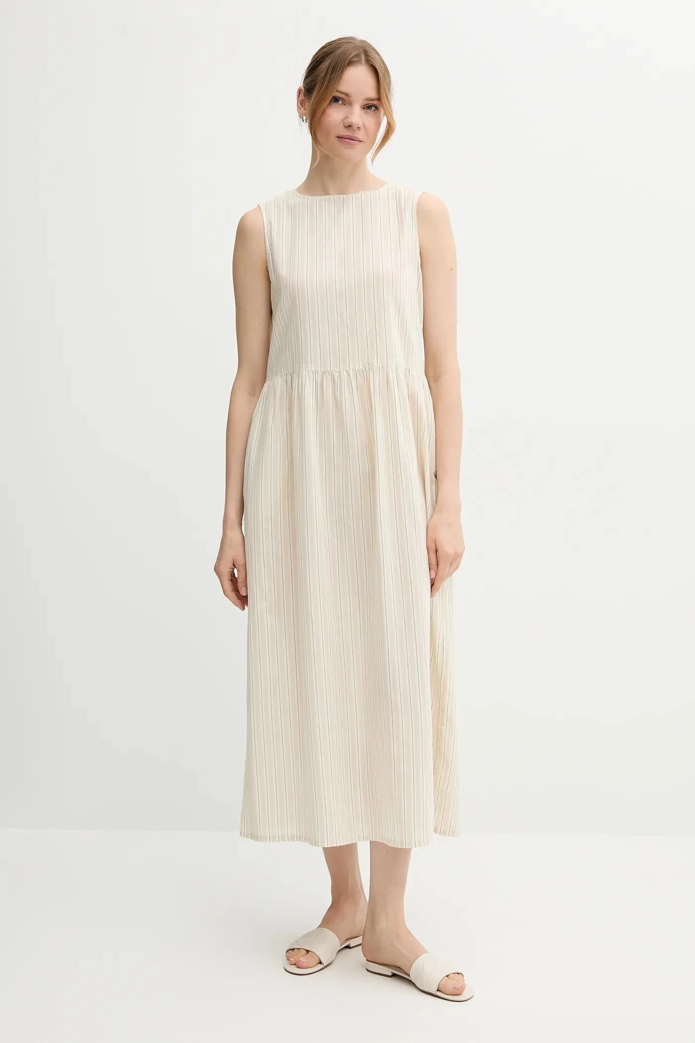 Платье из смесового льна