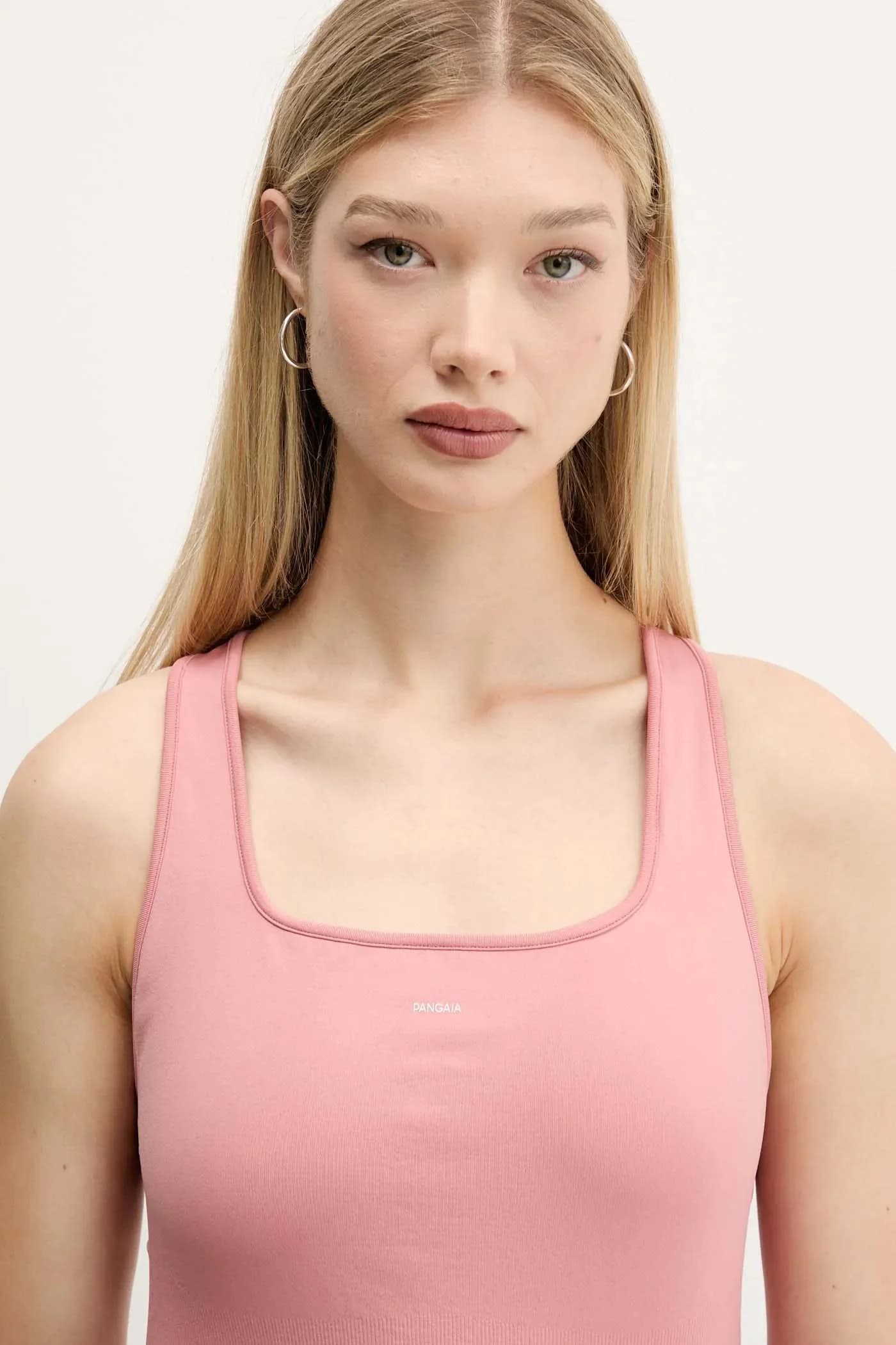 Топ-майка из эластичной ткани в рубчик - фото 4