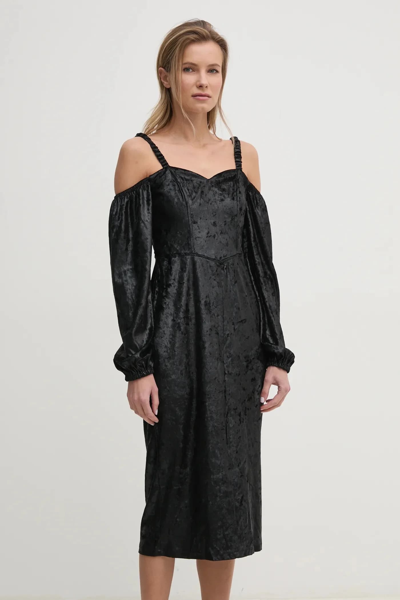 Велюровое платье - фото 3