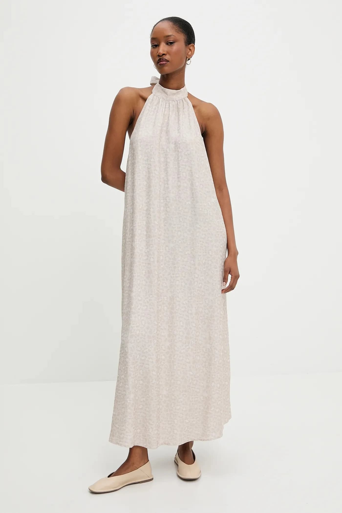 Льняное платье