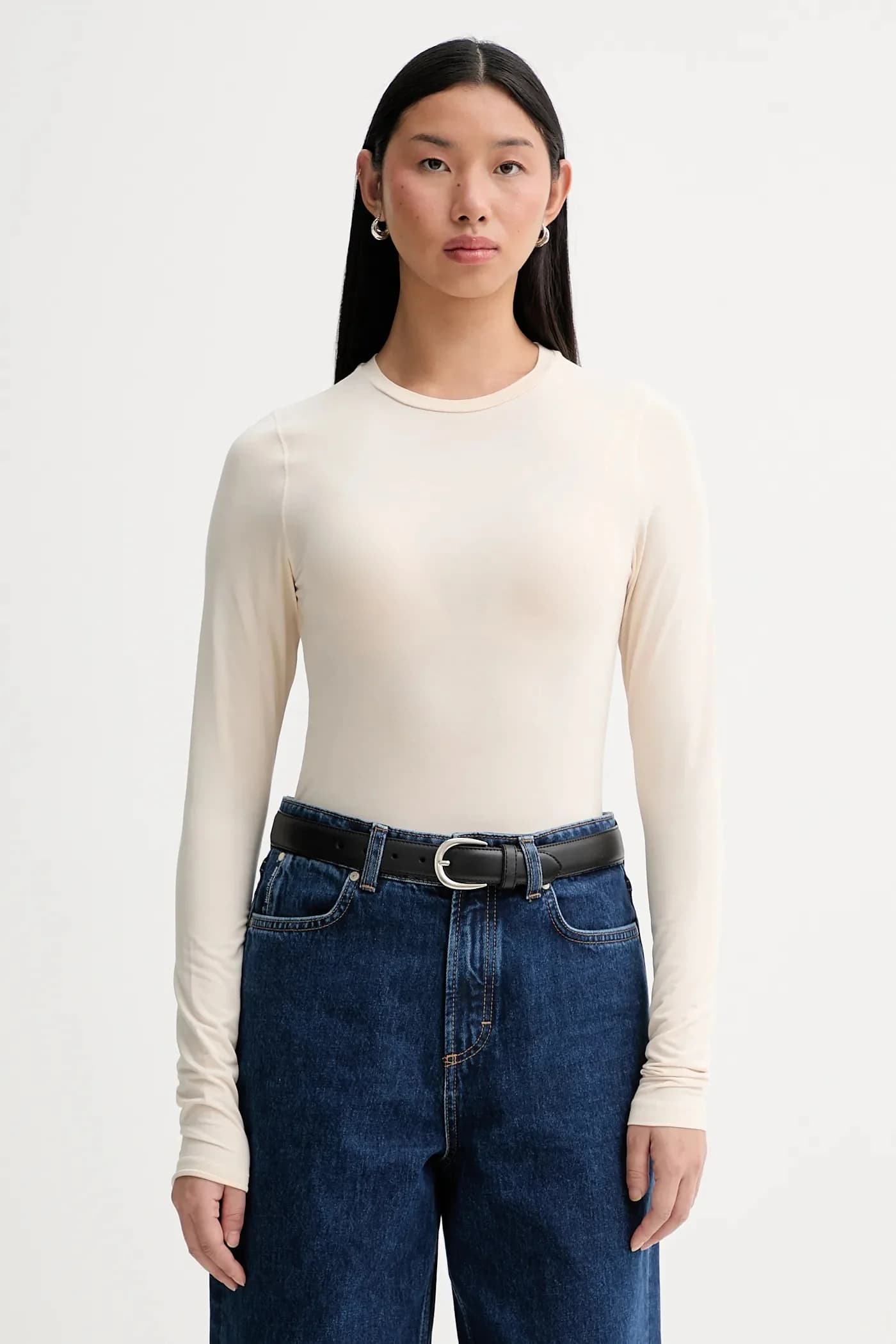 Узкая рубашка с длинными рукавами