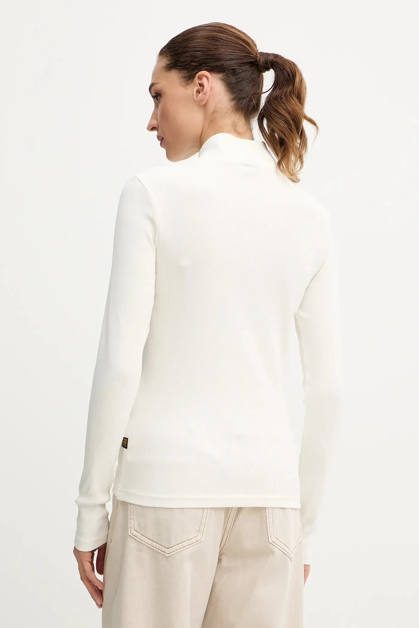 Лонгслив А-силуэта с тонкими ребристыми рукавами - фото 3