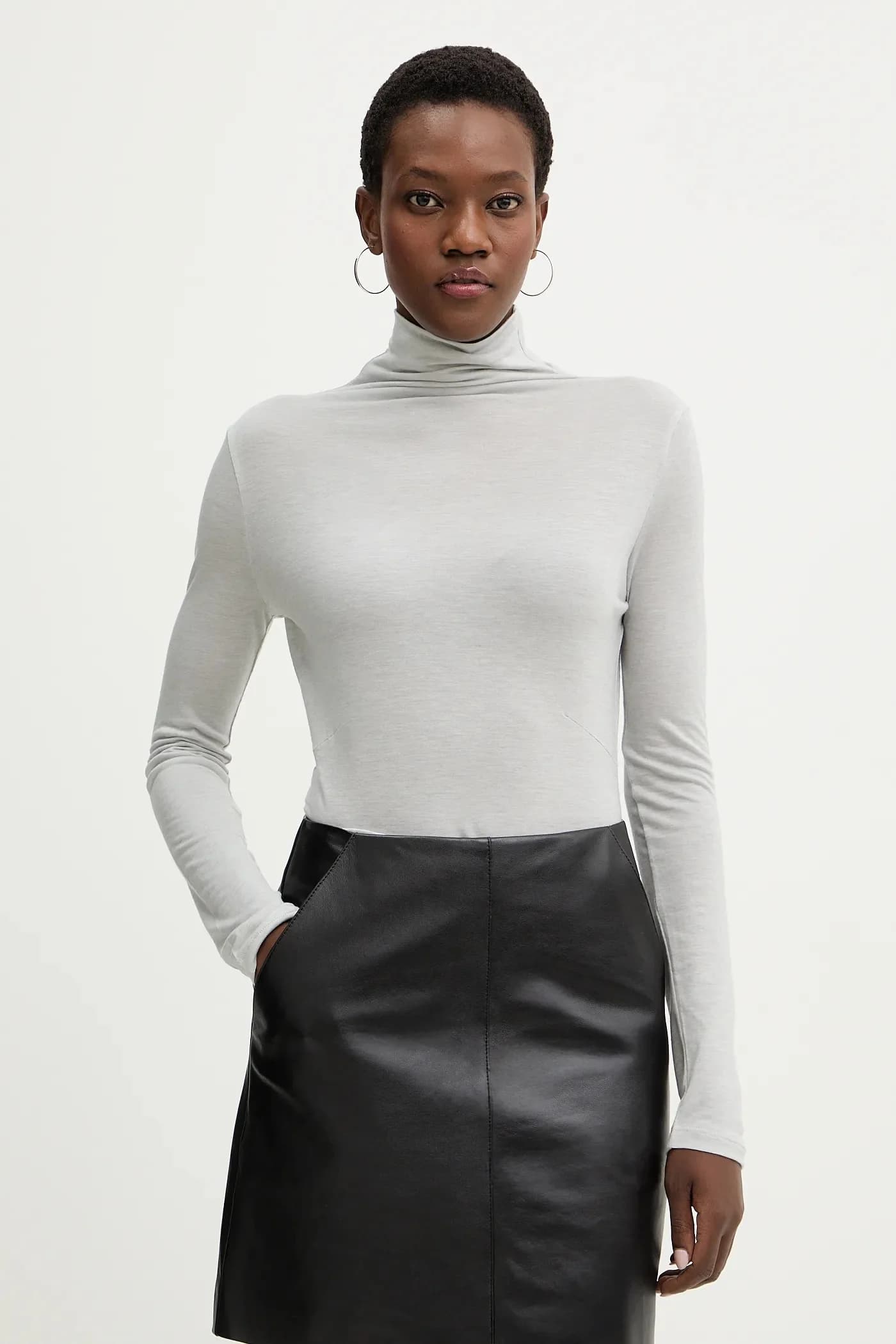 Лонгслив с добавлением шерсти Elavu.