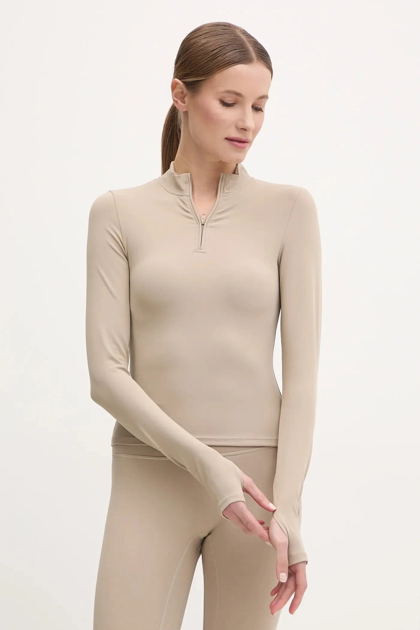 Движущая йога с длинным рукавом