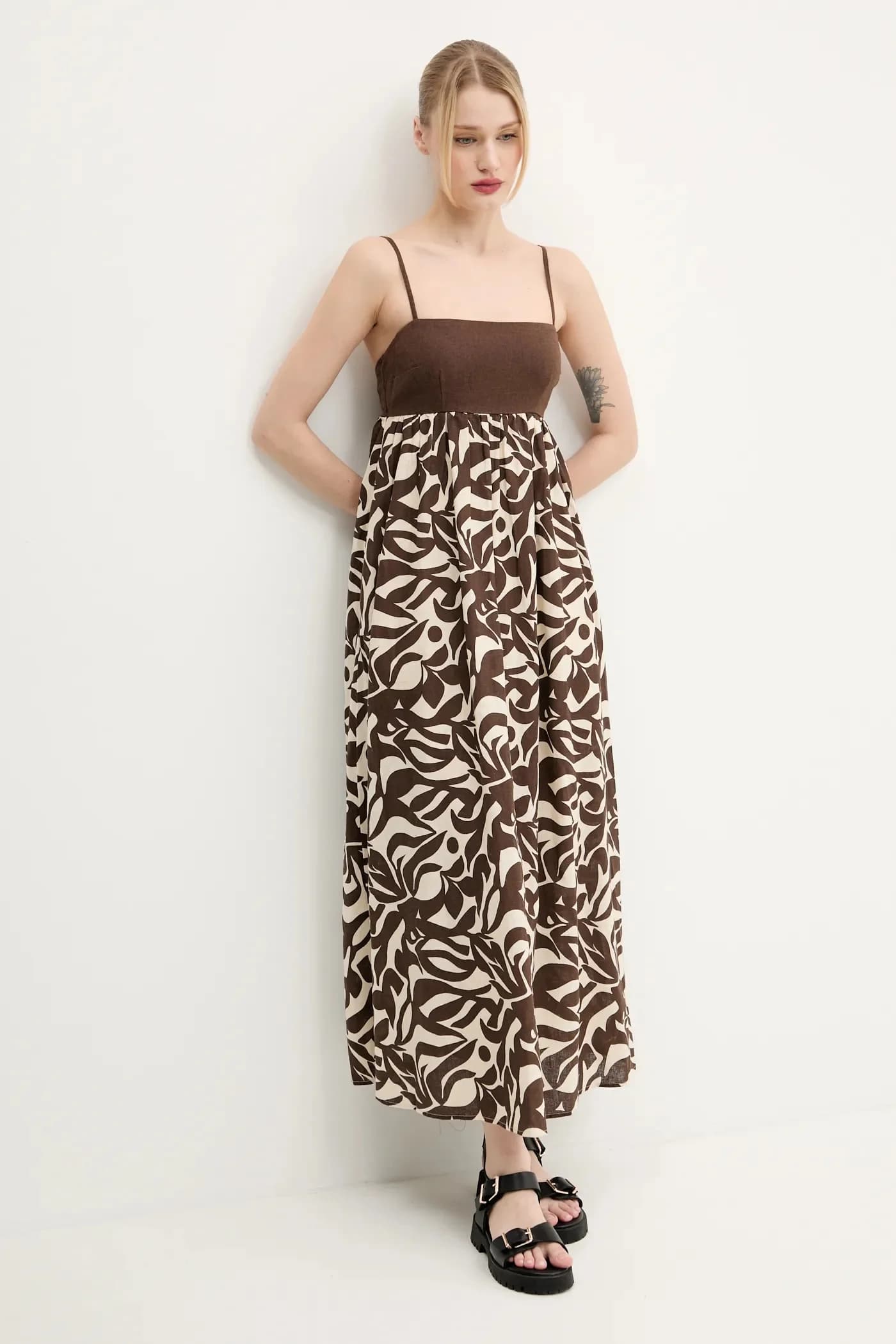 Льняное платье