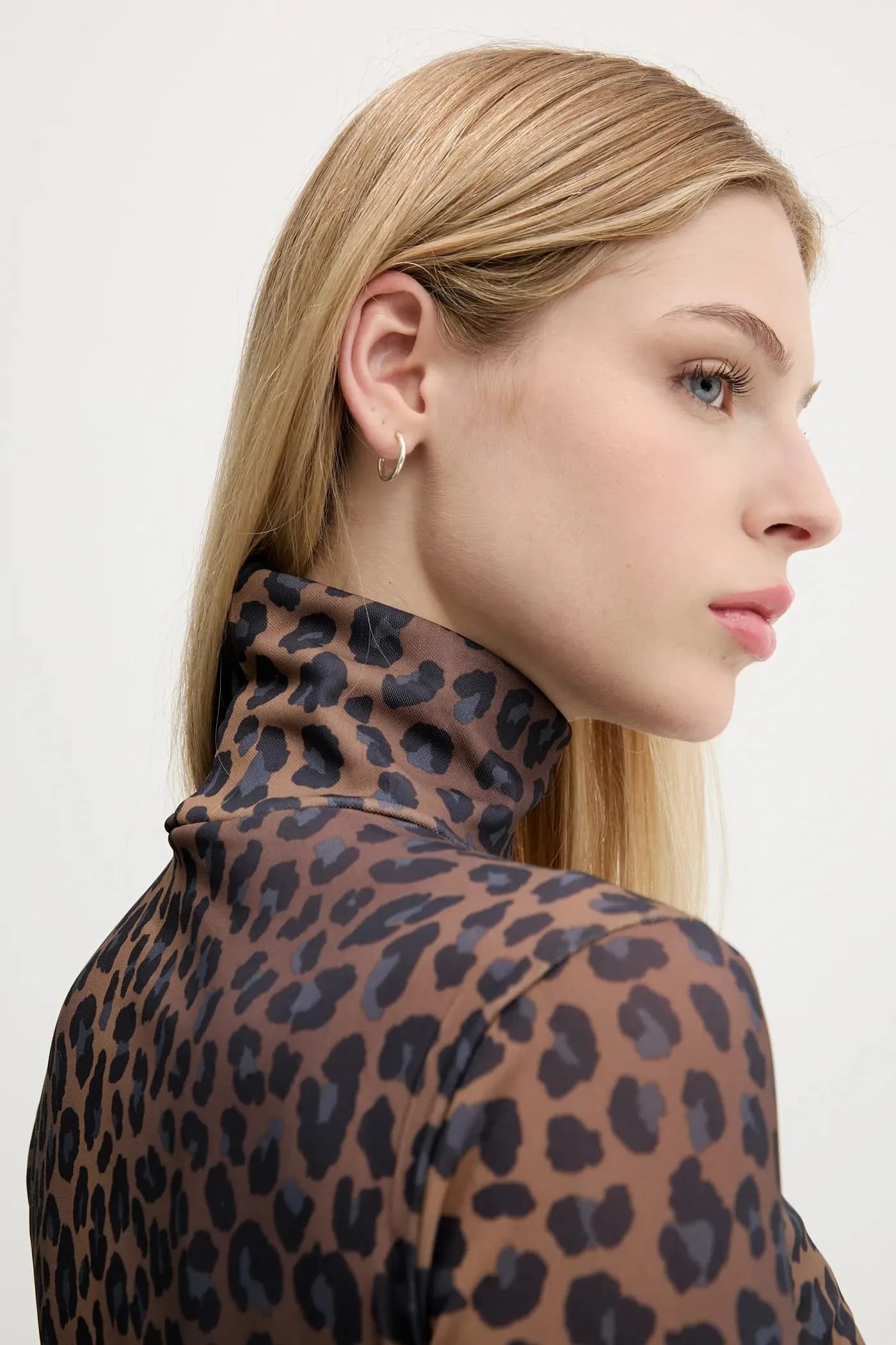 Футболка с длинными рукавами и длинными рукавами - фото 5