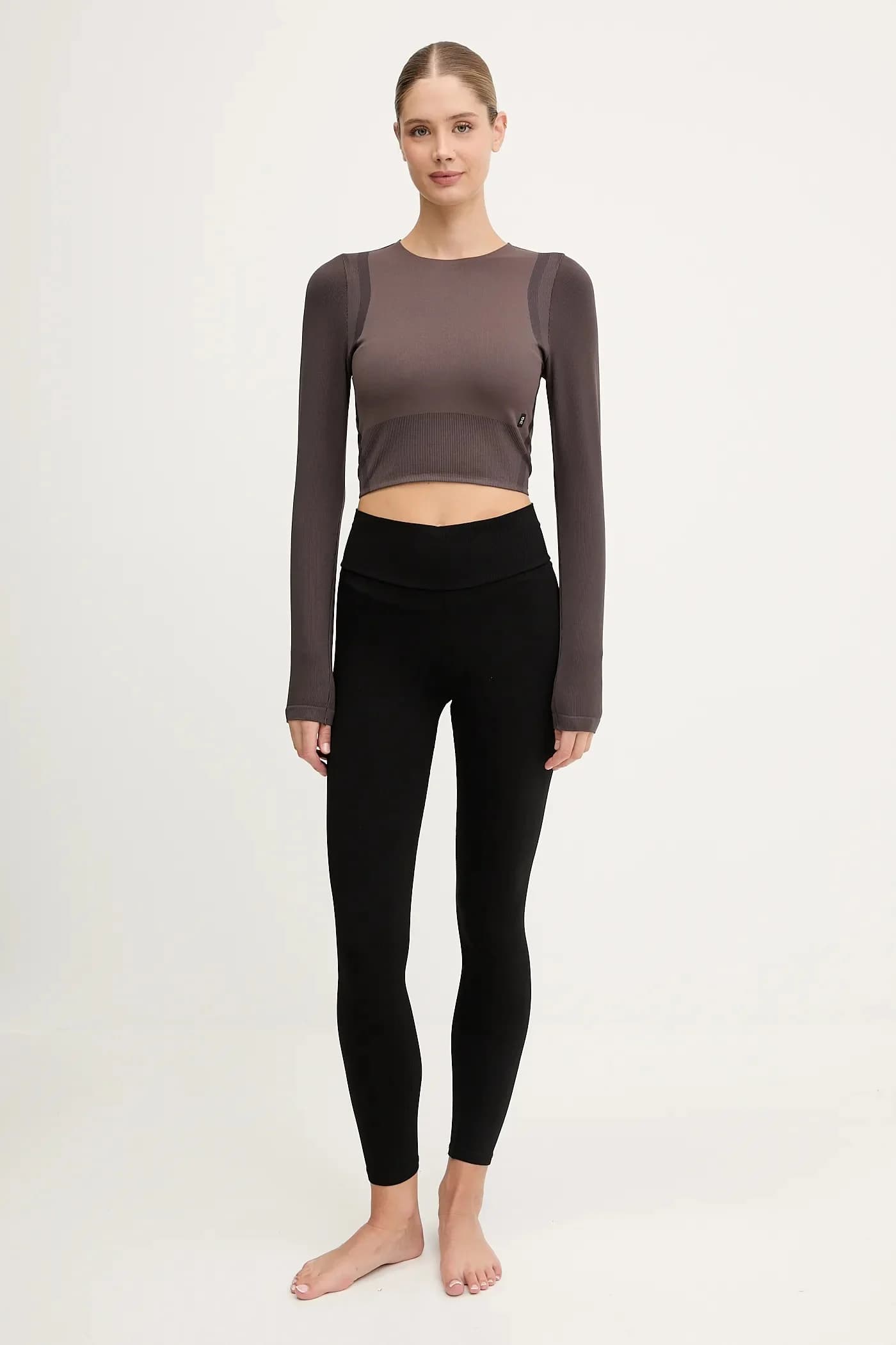 Лонгслив для студии йоги. - фото 2