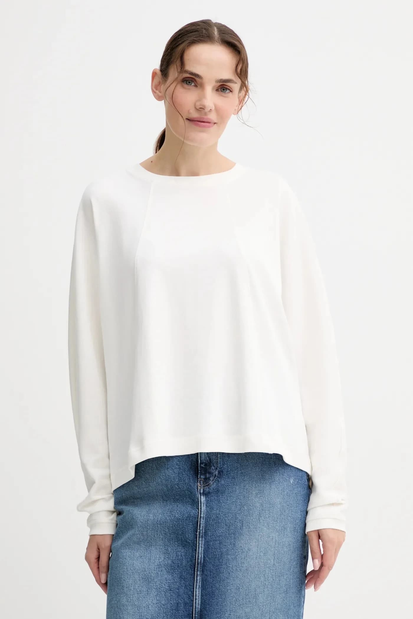 Хлопковая рубашка оверсайз с длинными рукавами.