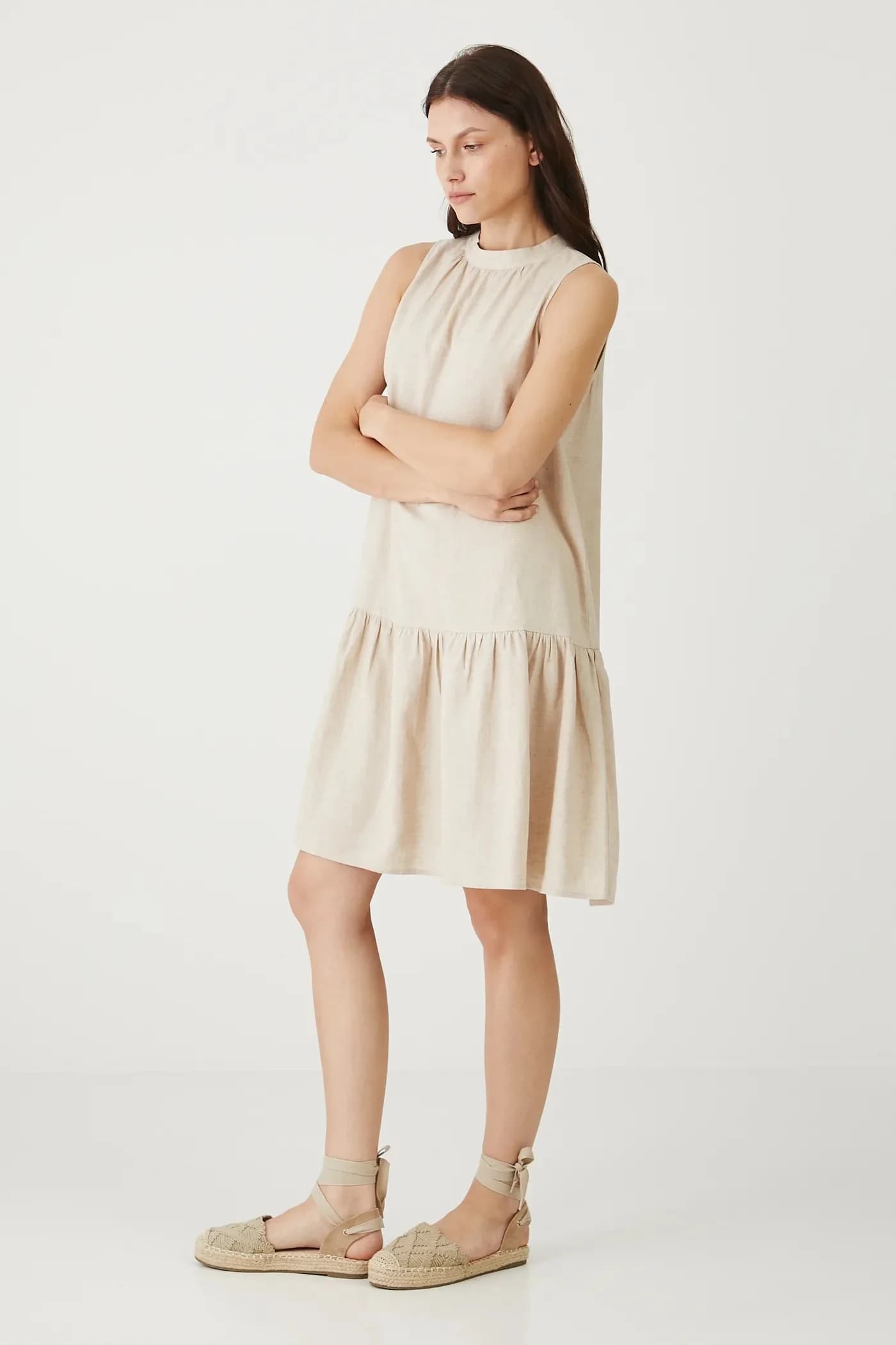 Льняное платье