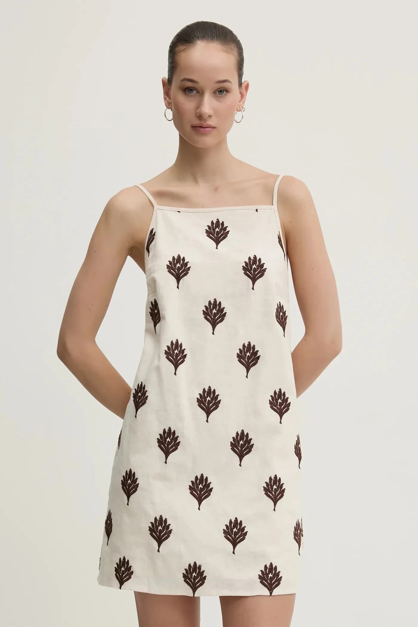 Льняное платье