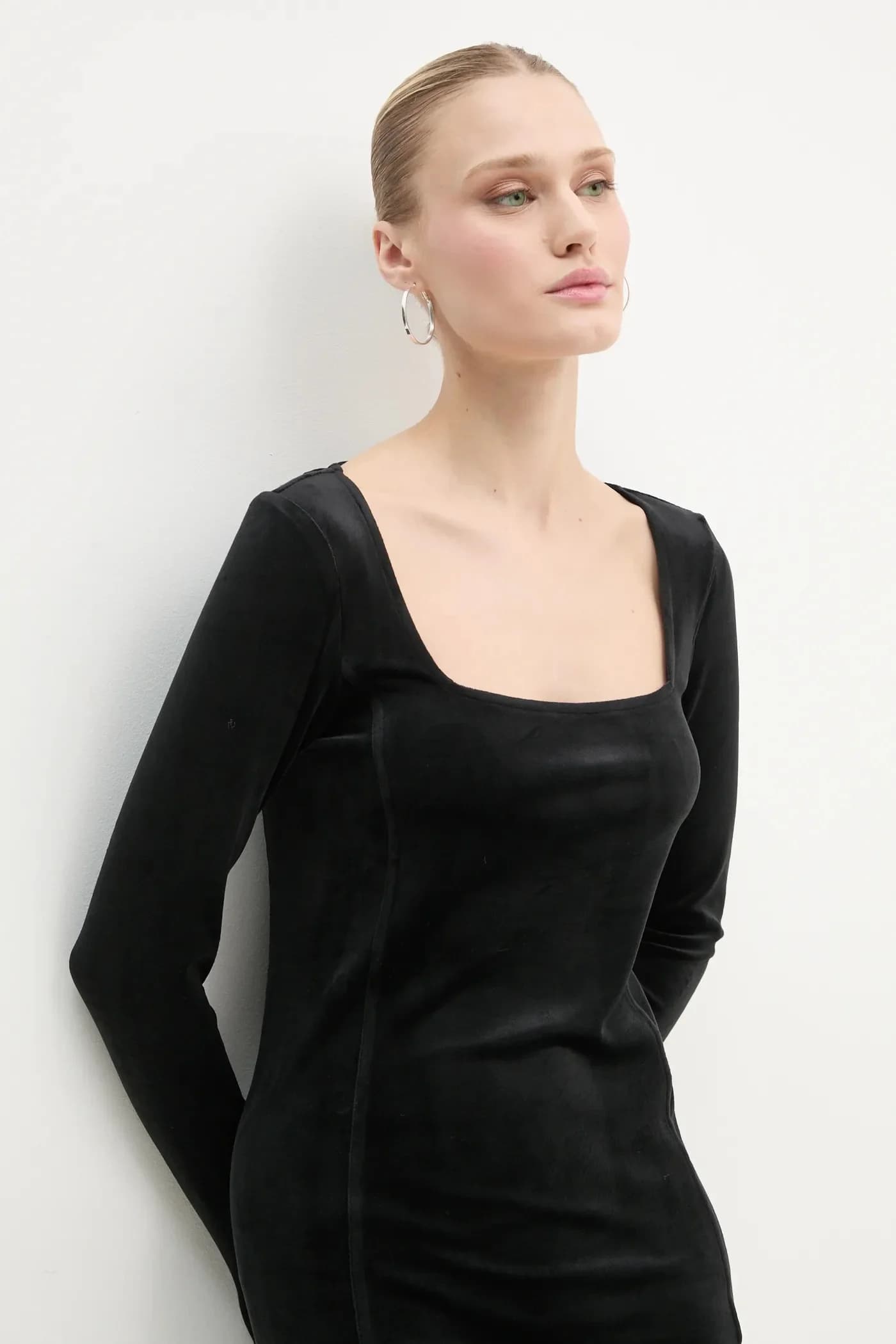 Велюровое платье - фото 4