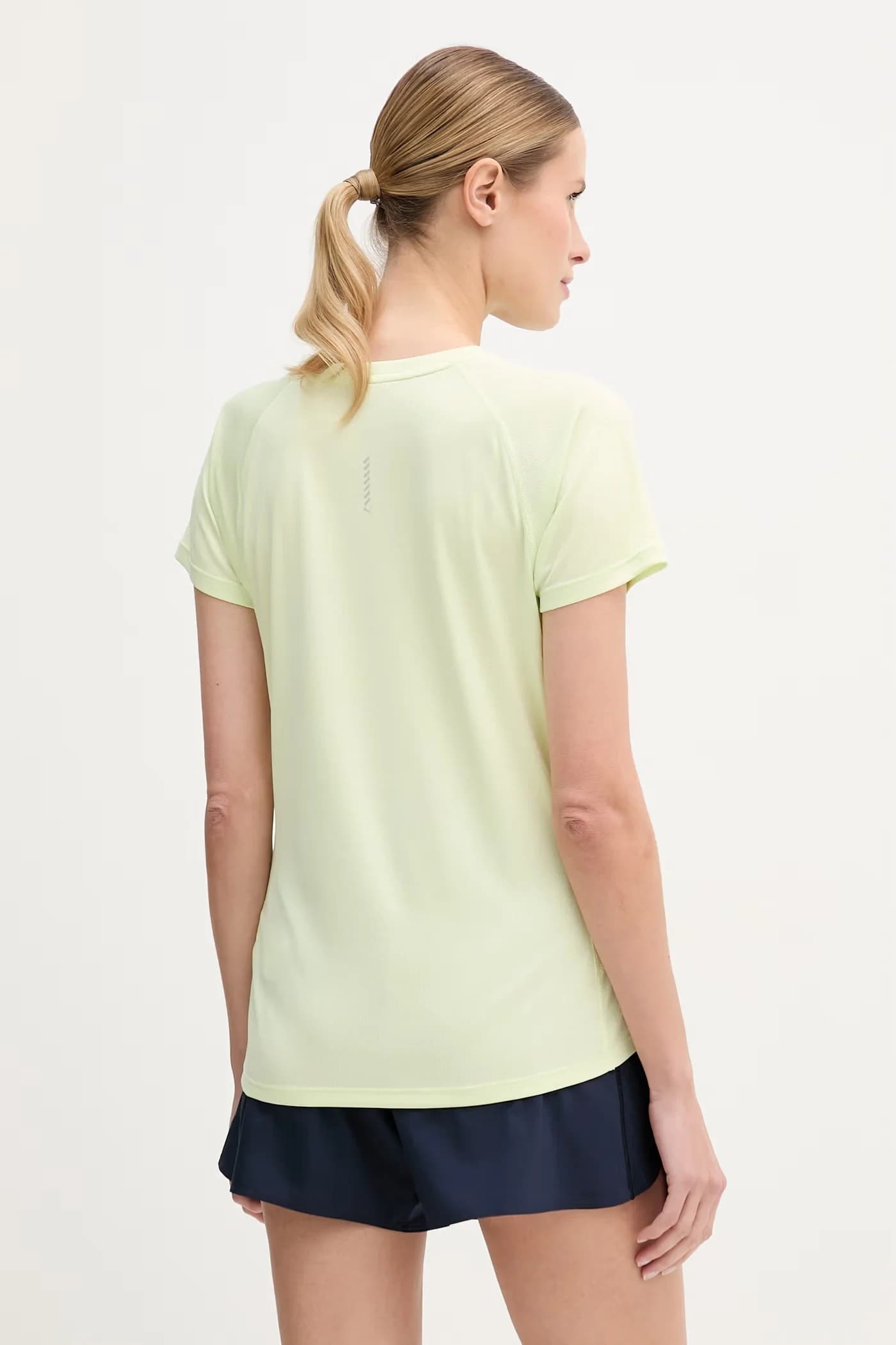 Тренировочная футболка - фото 3