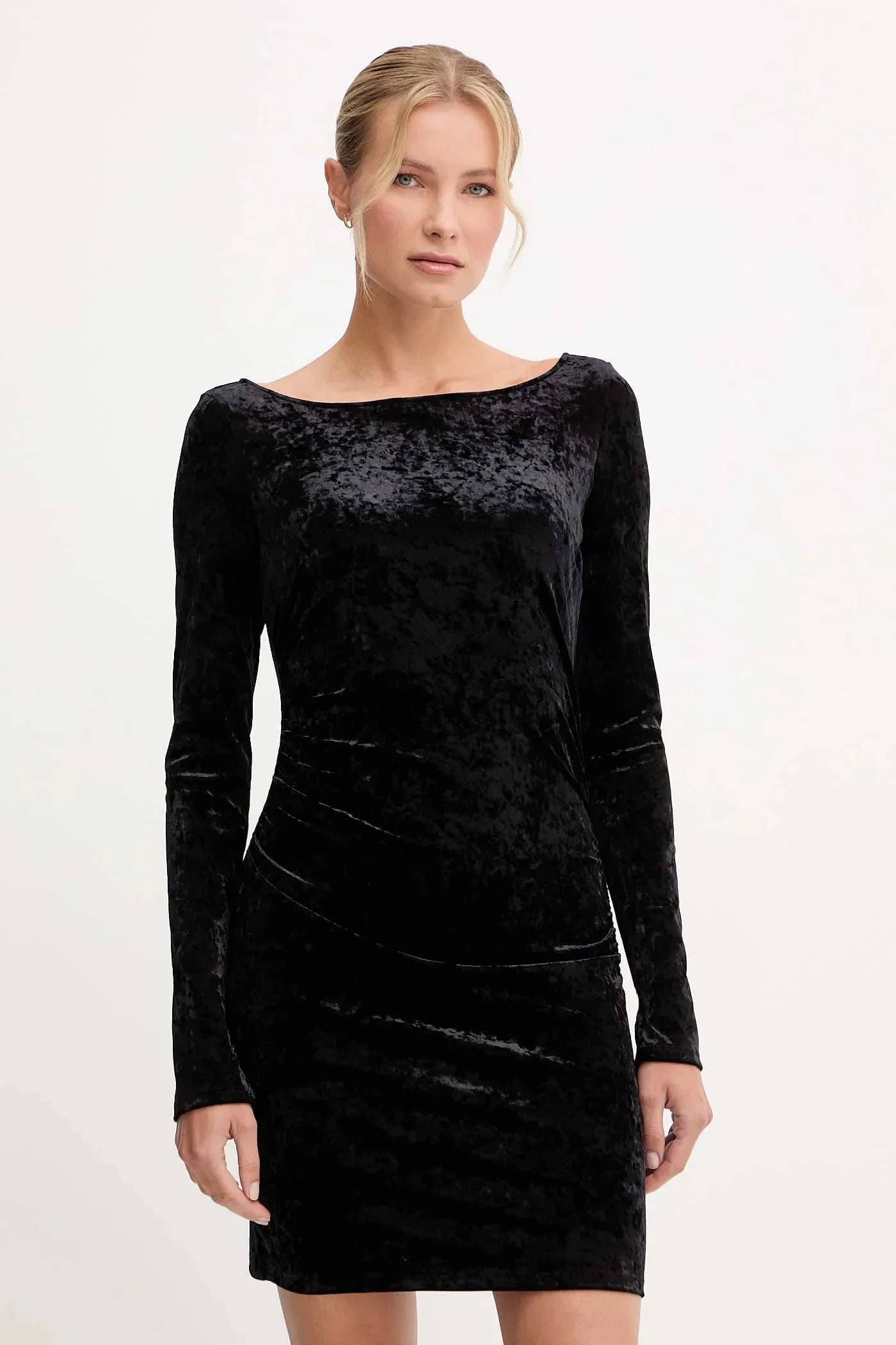 Велюровое платье