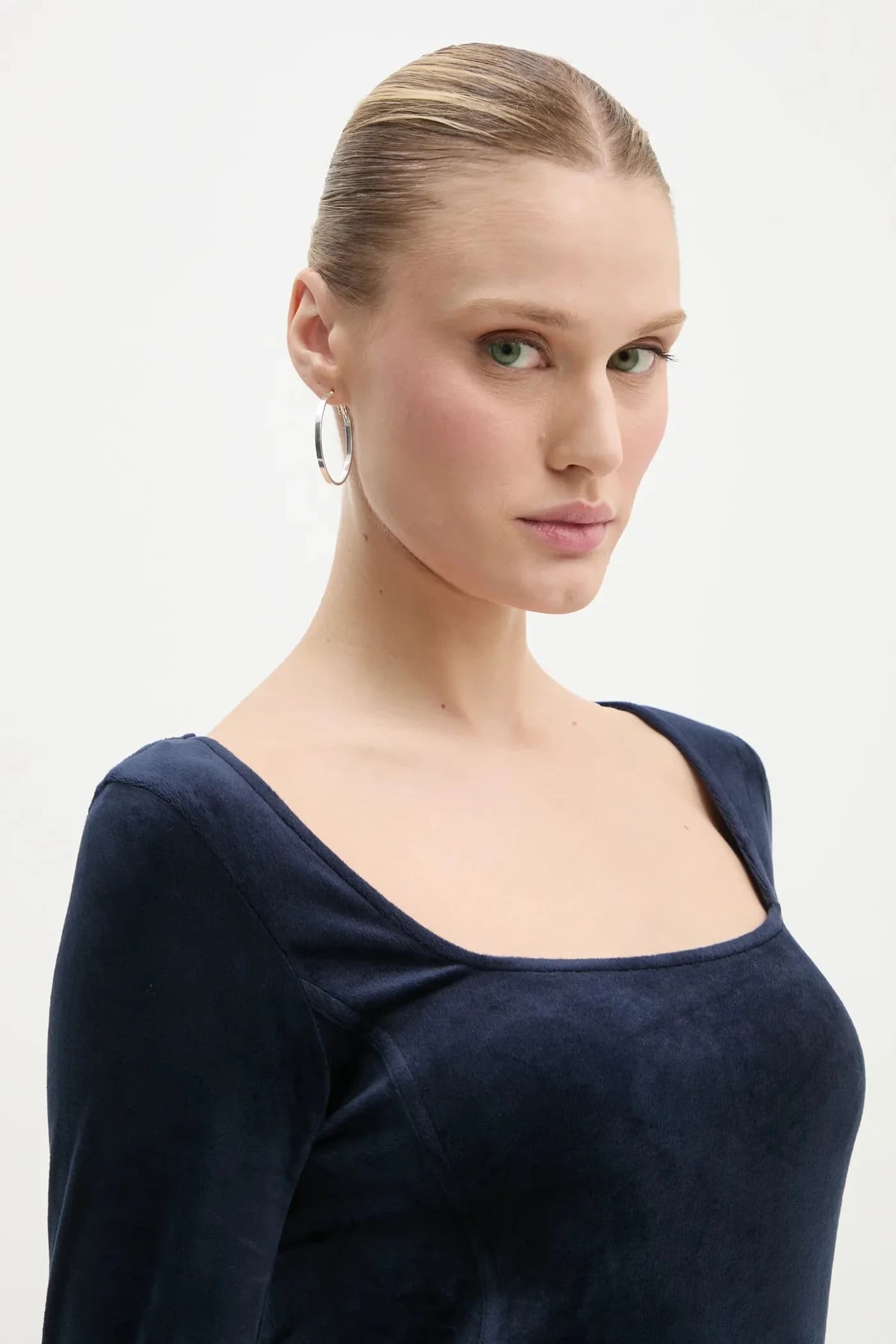 Велюровое платье - фото 4