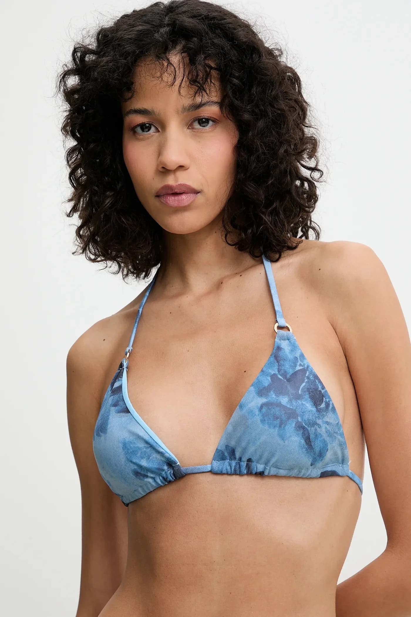 Раздельный купальник и пляжные шорты. - фото 3