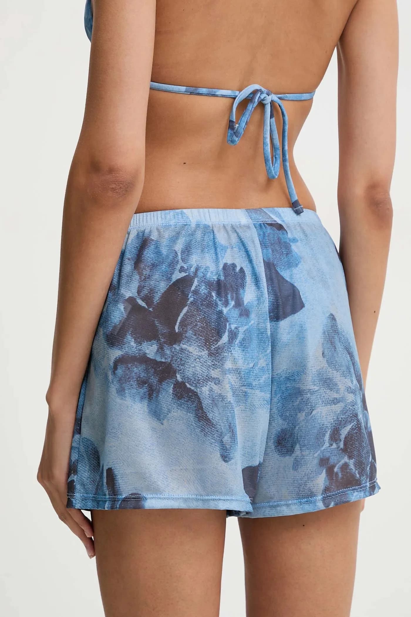 Раздельный купальник и пляжные шорты. - фото 7