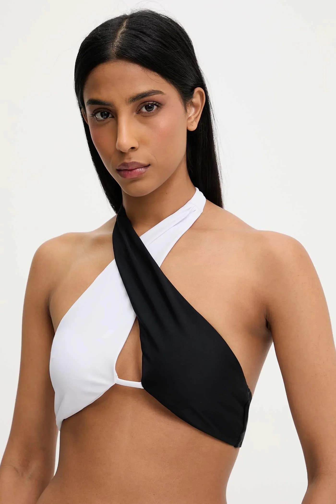 Плавательный бюстгальтер