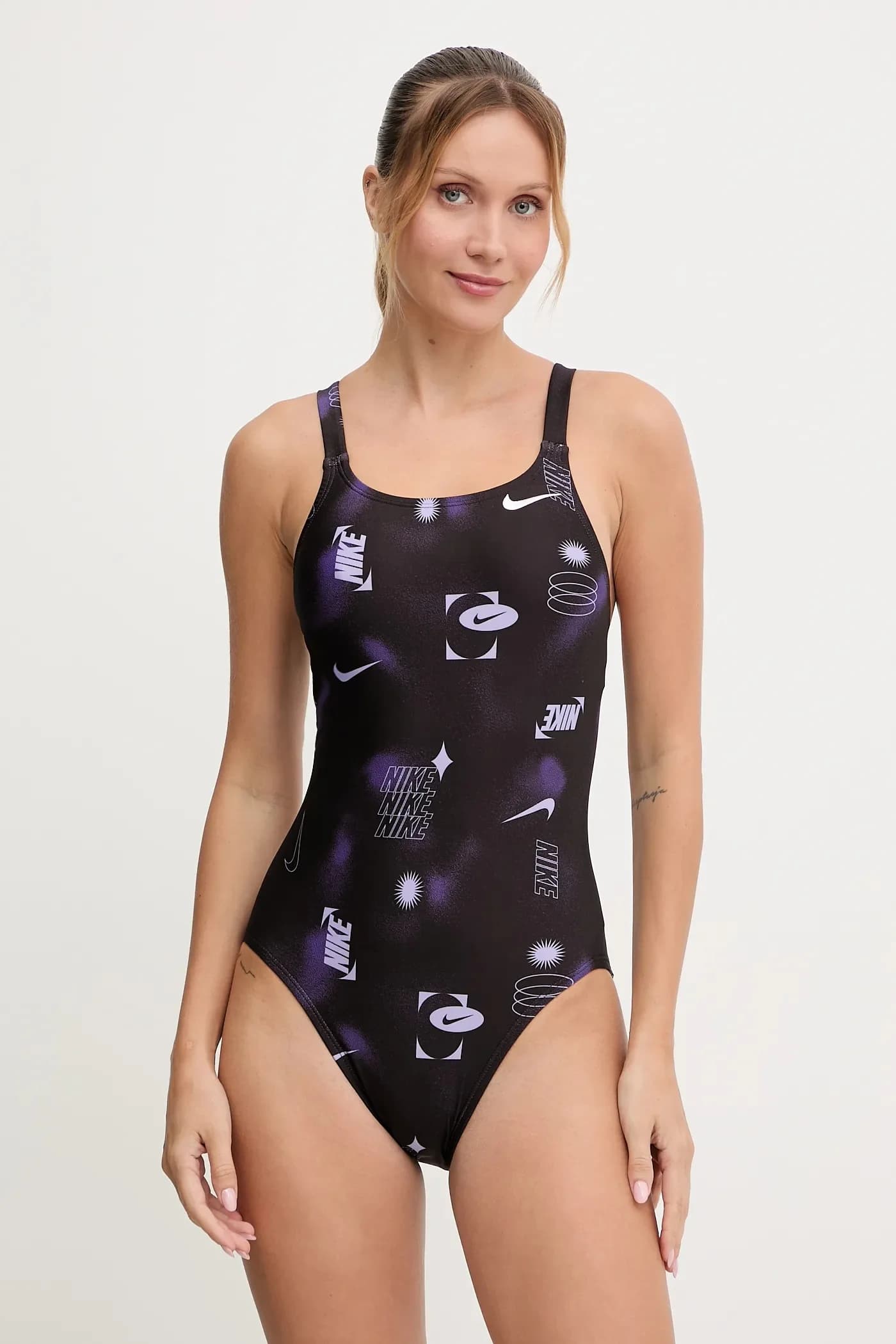 Цельный купальник