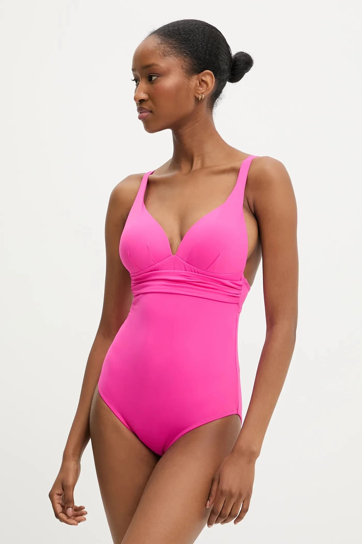 Цельный купальник