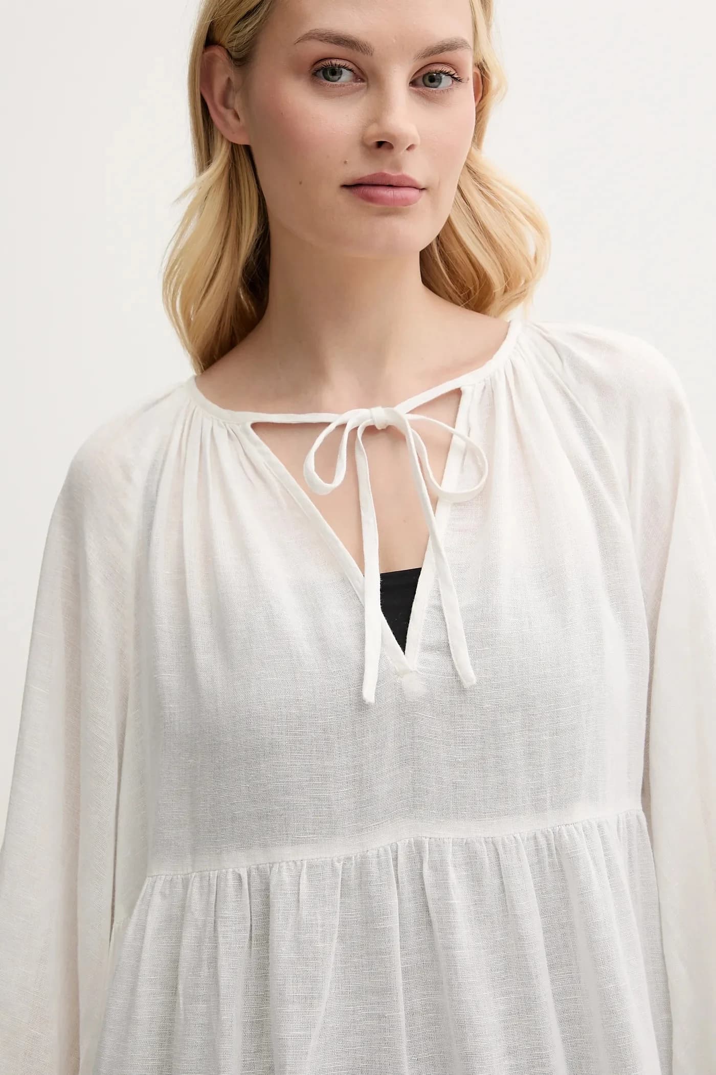 Пляжное платье из смесового льна - фото 4