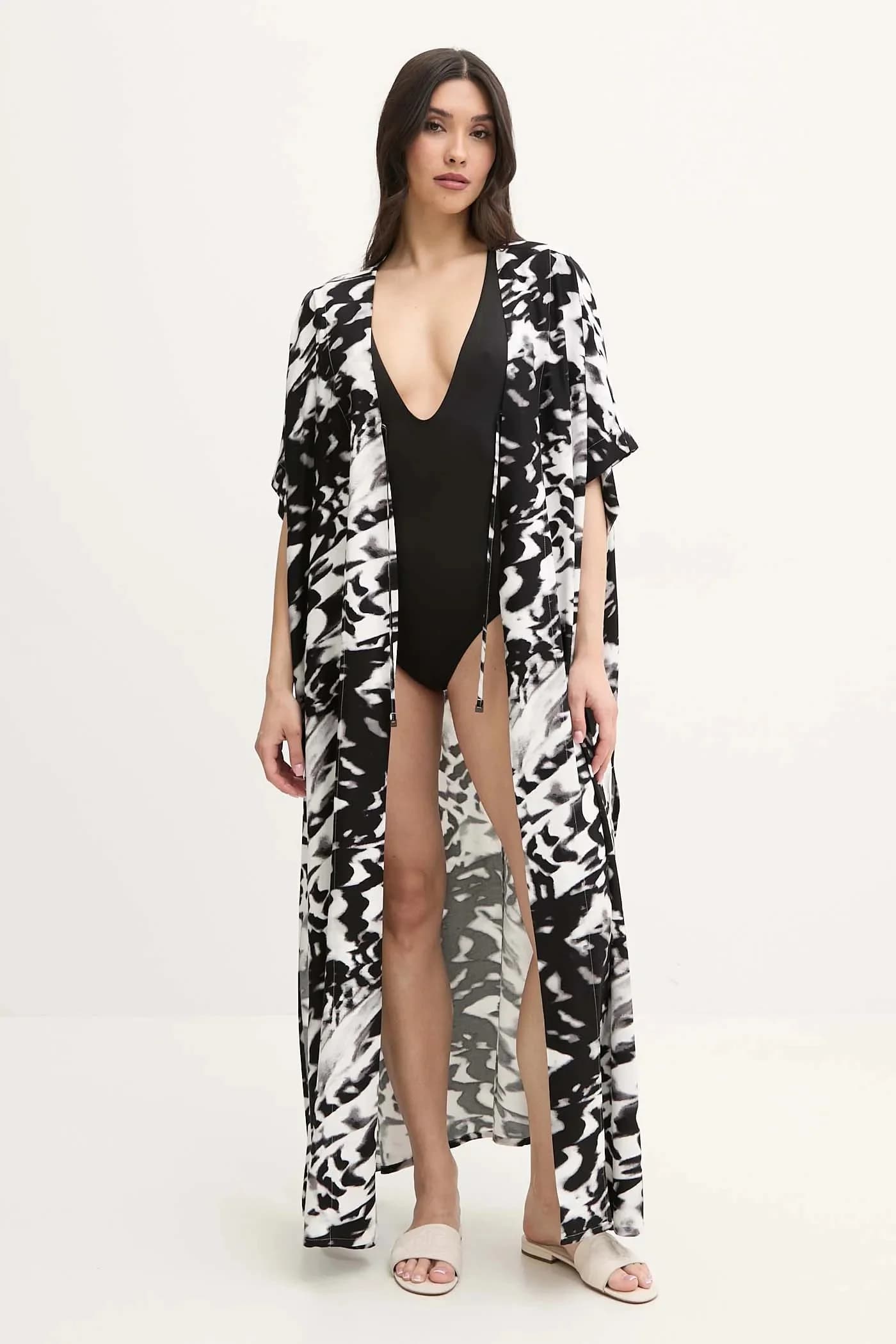 Пляжное прикрытие