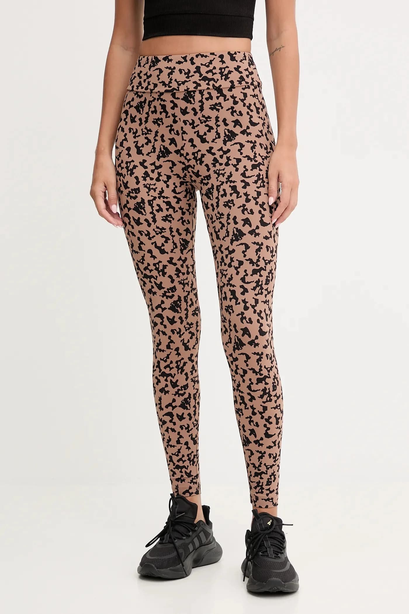 Тренировочные леггинсы