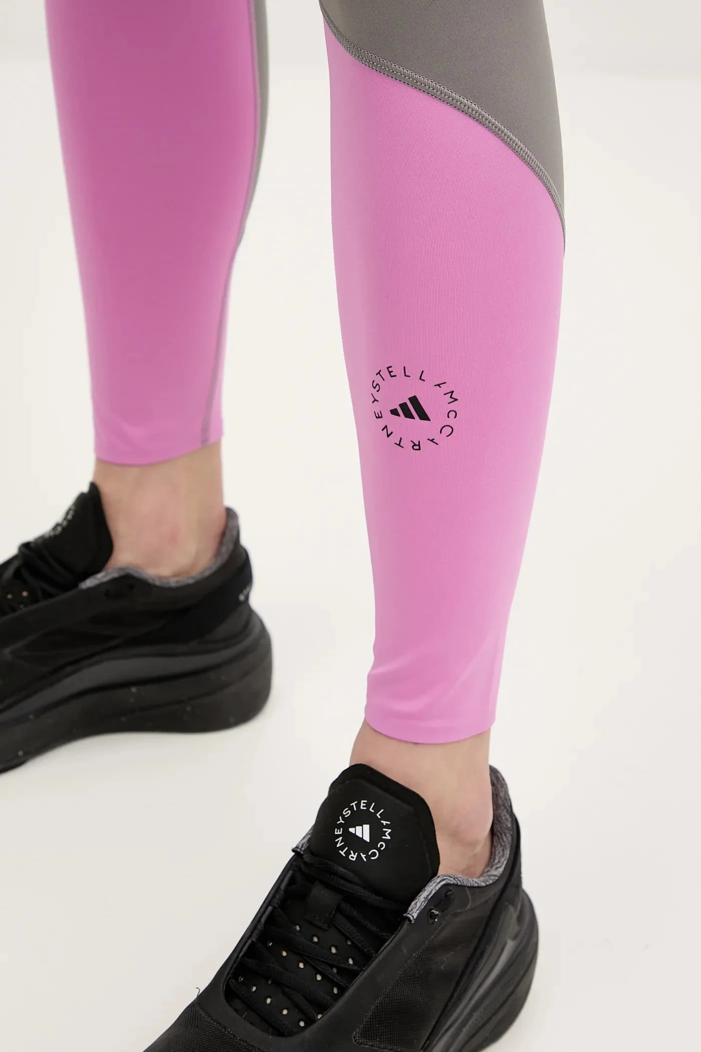 Двухцветные тренировочные леггинсы - фото 4