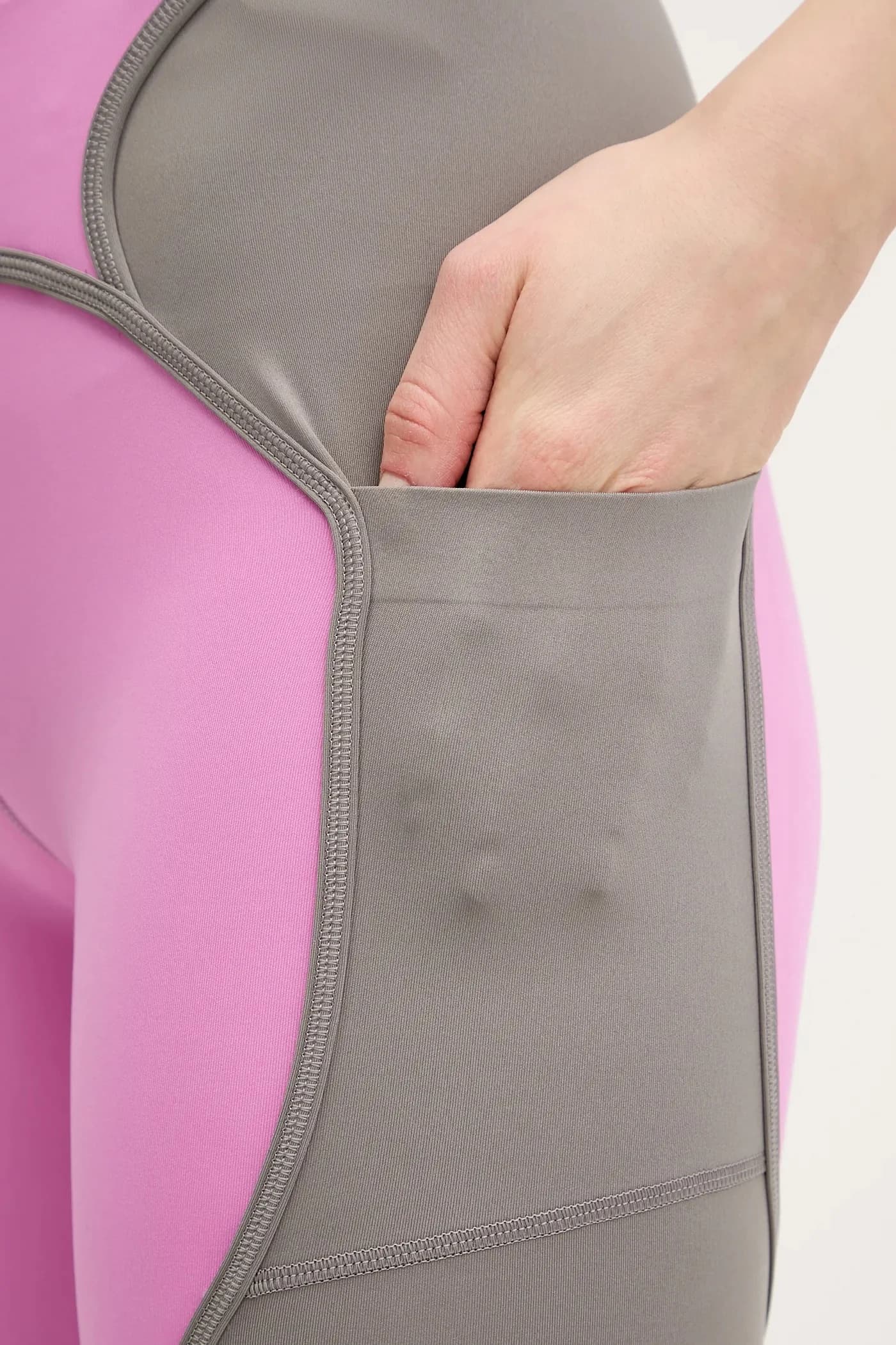 Двухцветные тренировочные леггинсы - фото 5