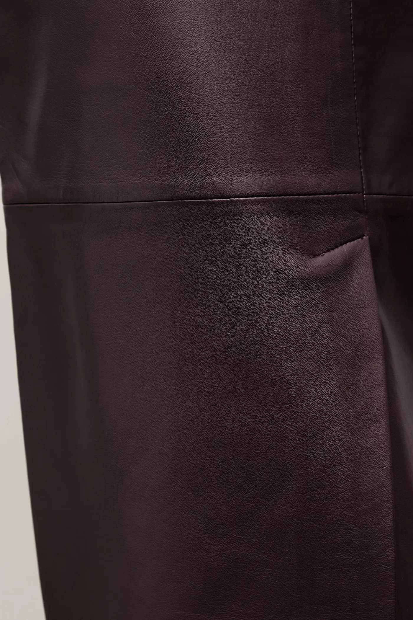 Кожаная юбка с разрезом - фото 5