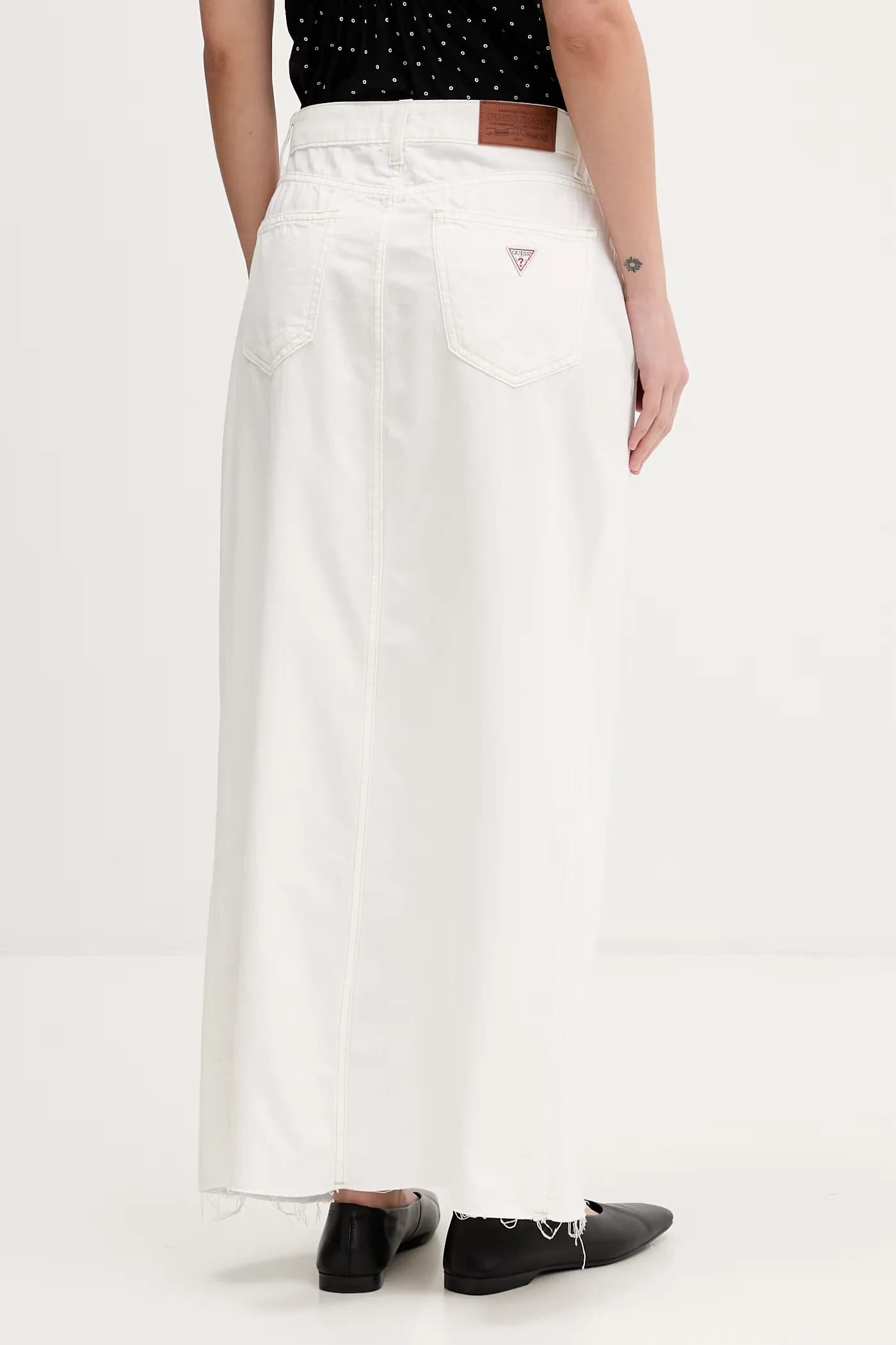 Джинсовая юбка с разрезом - фото 3