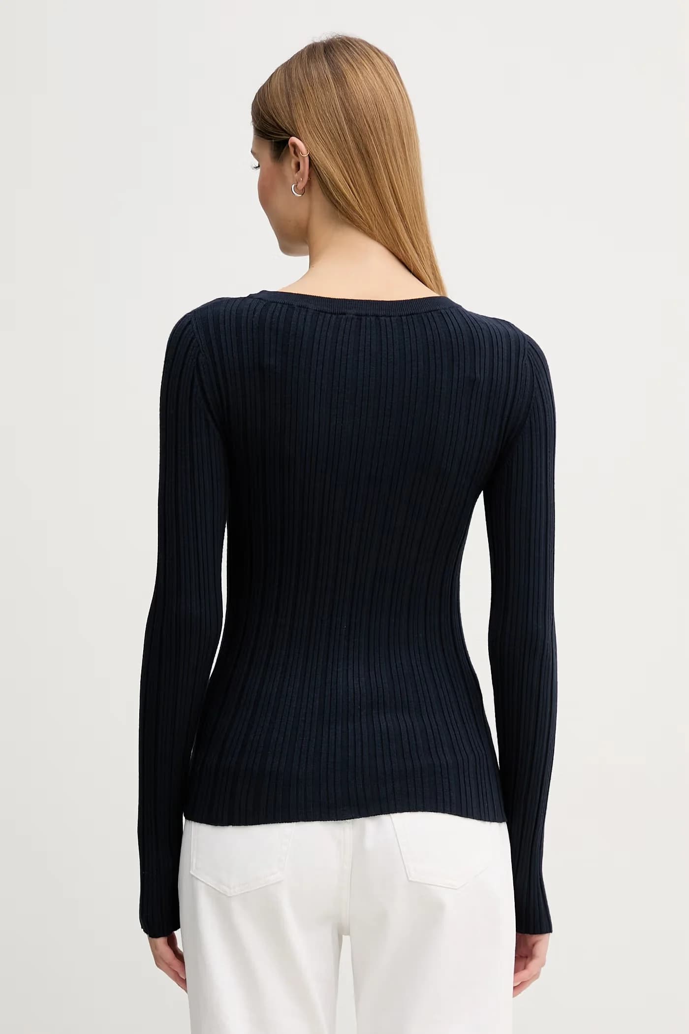 Женский свитер из вискозы - фото 2