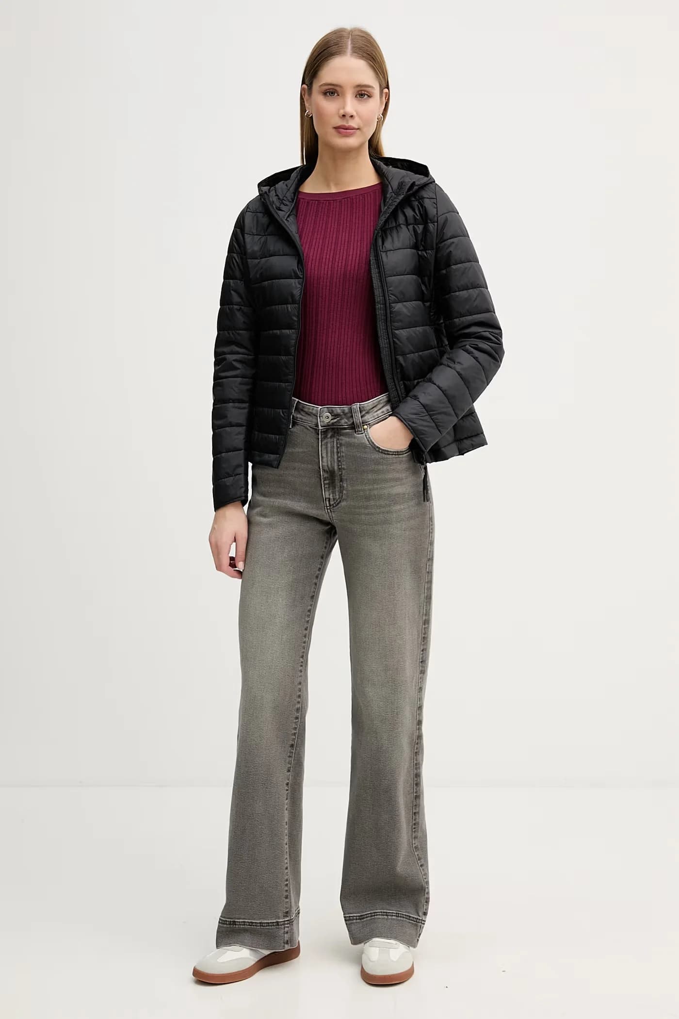 Женский свитер из вискозы