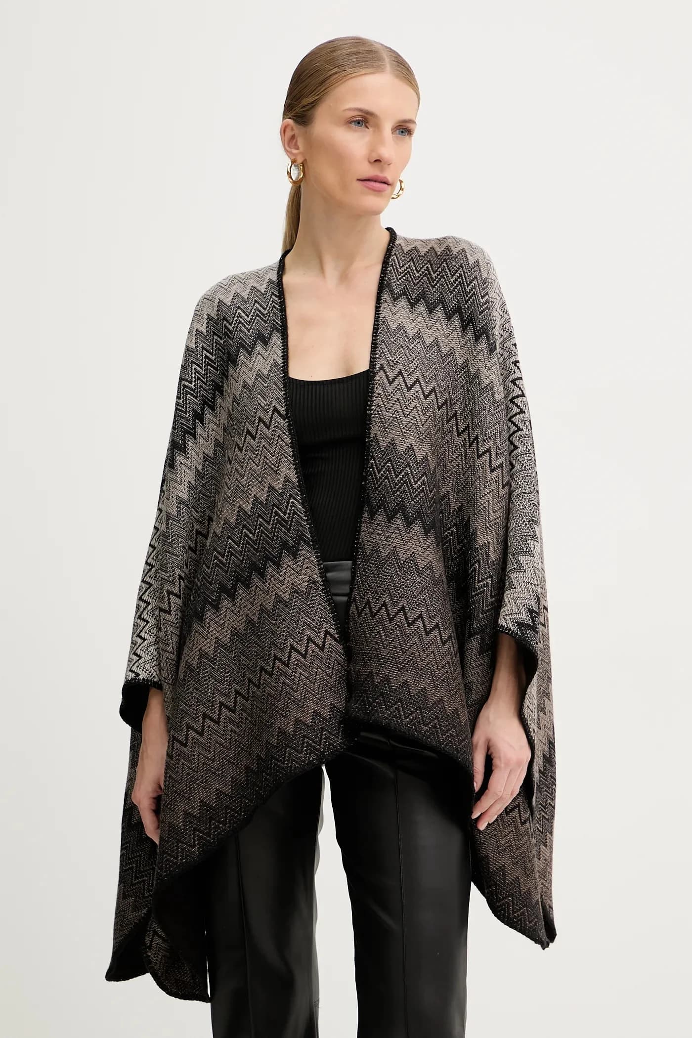 Шерстяное пончо