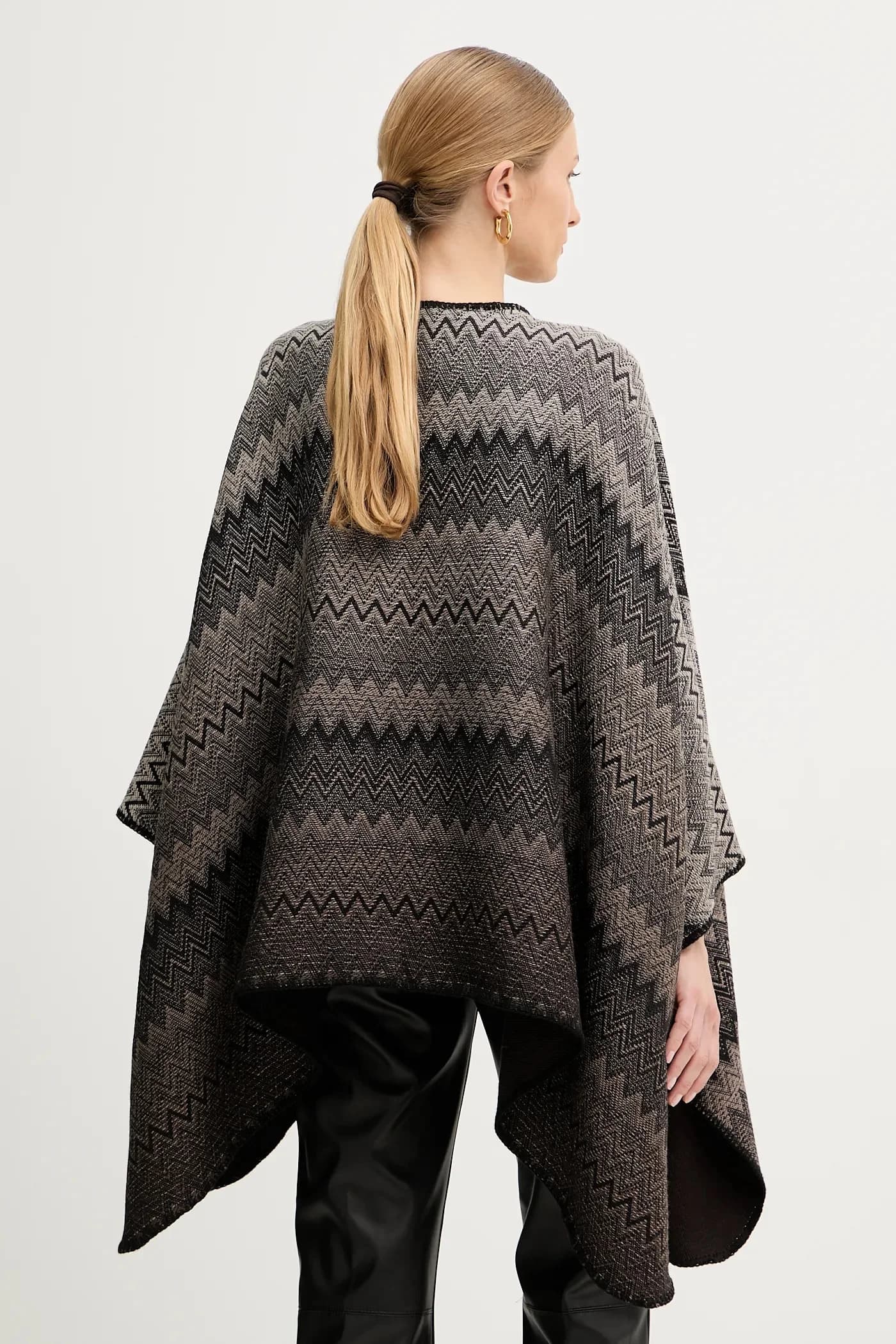 Шерстяное пончо - фото 3