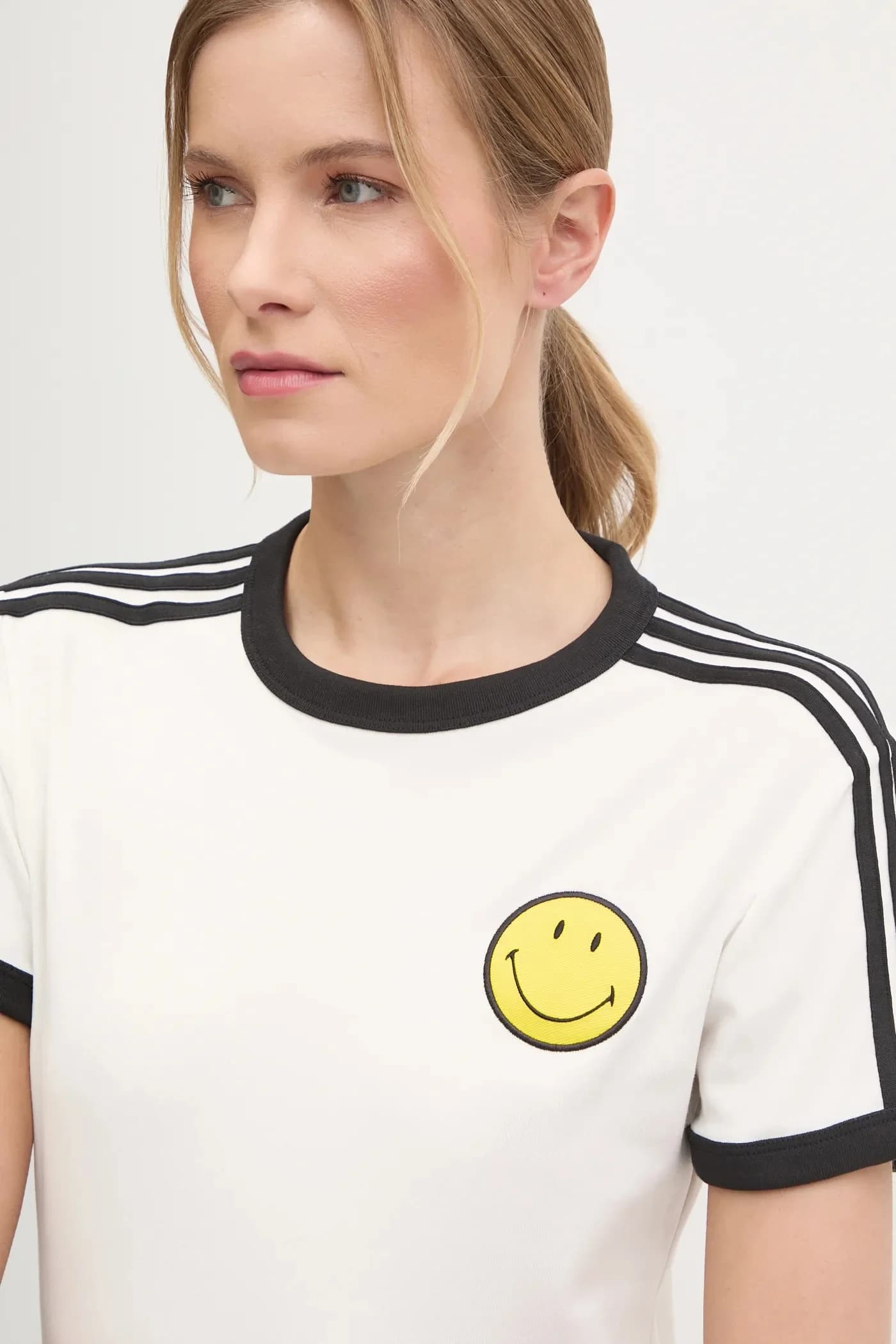 футболка со смайликом - фото 4